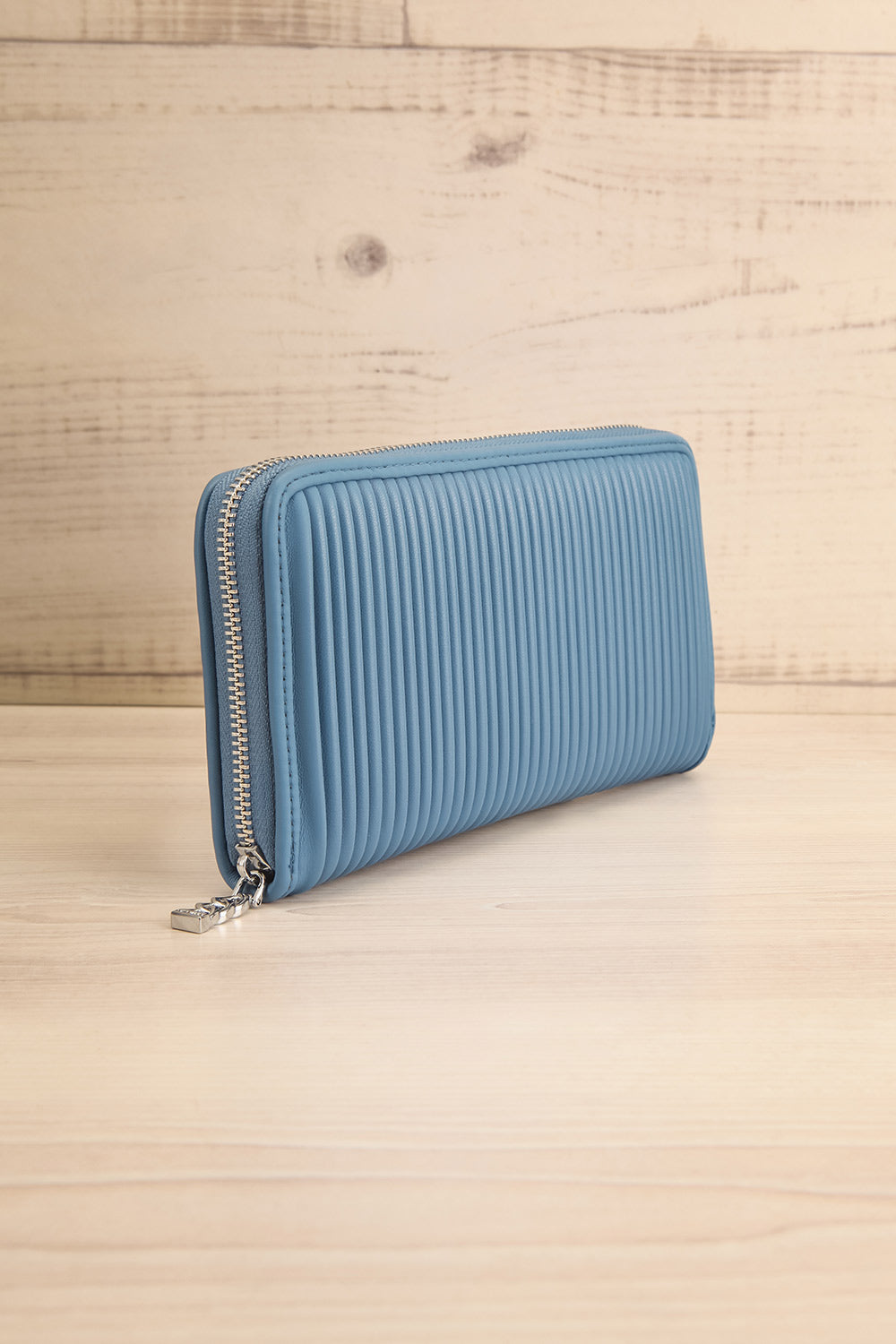 NEW Kate Spade Dusty Blue Harlow Pebbled Wallet on a String Crossbody – Fin  and Mo