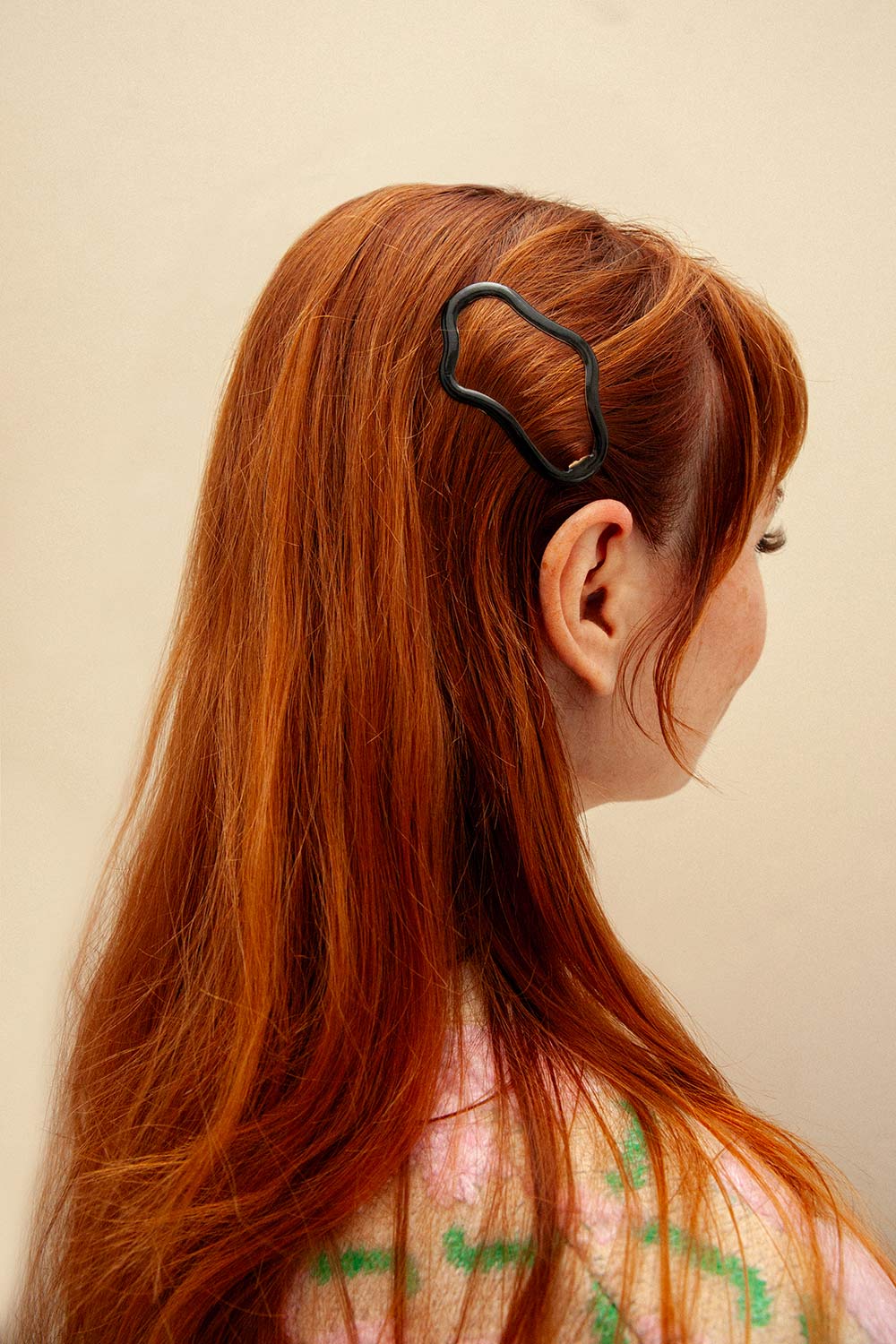 woman wearing Satelitte Black Abstract Shaped Hair Clip from La petite garçonne