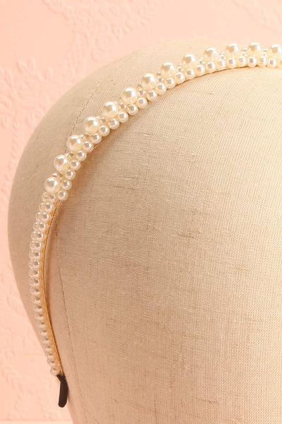 Senta Pearl Headband | Boutique 1861 head close-up
