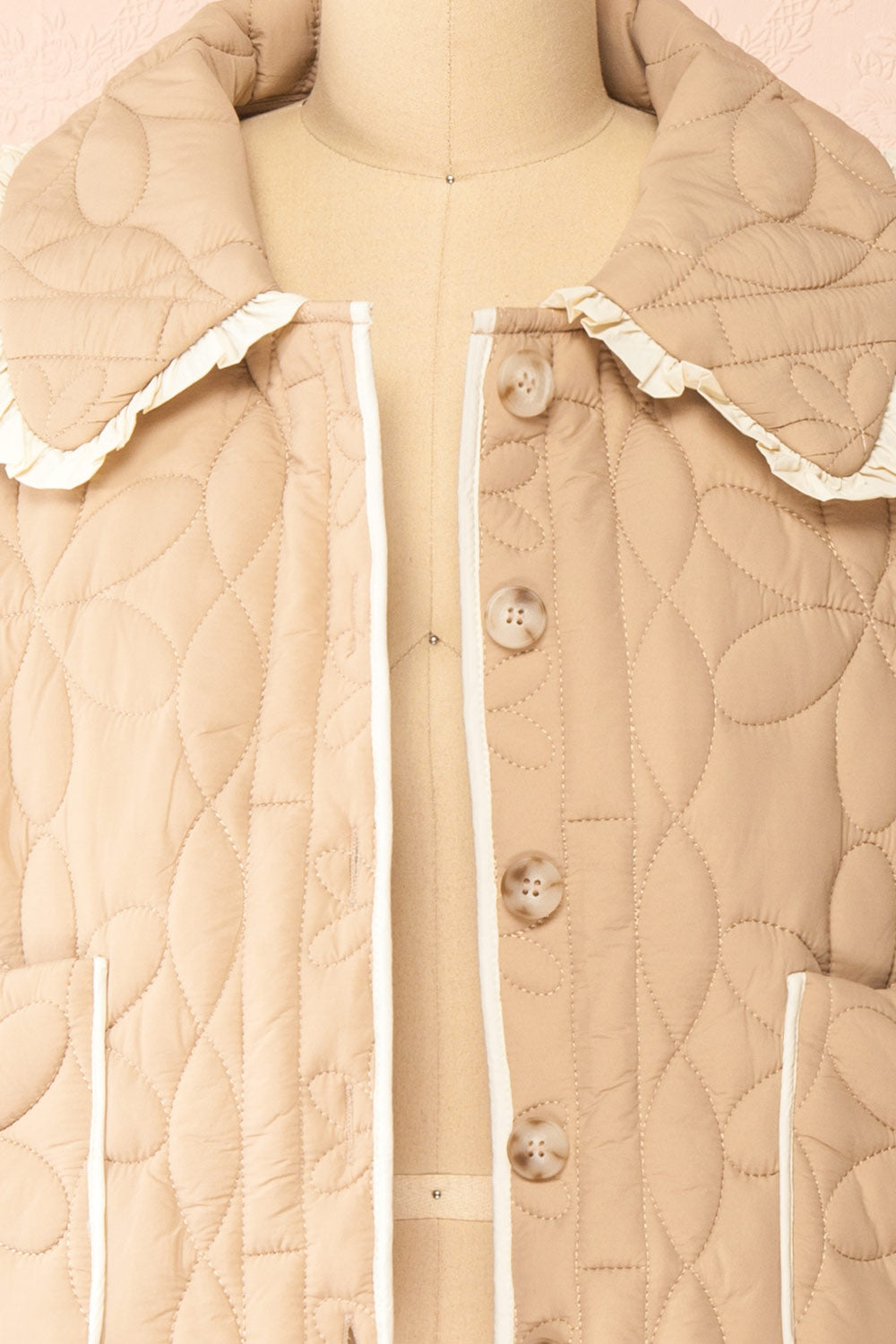 Set Ydrina Beige Quilted Jacket & Short | Boutique 1861 top open