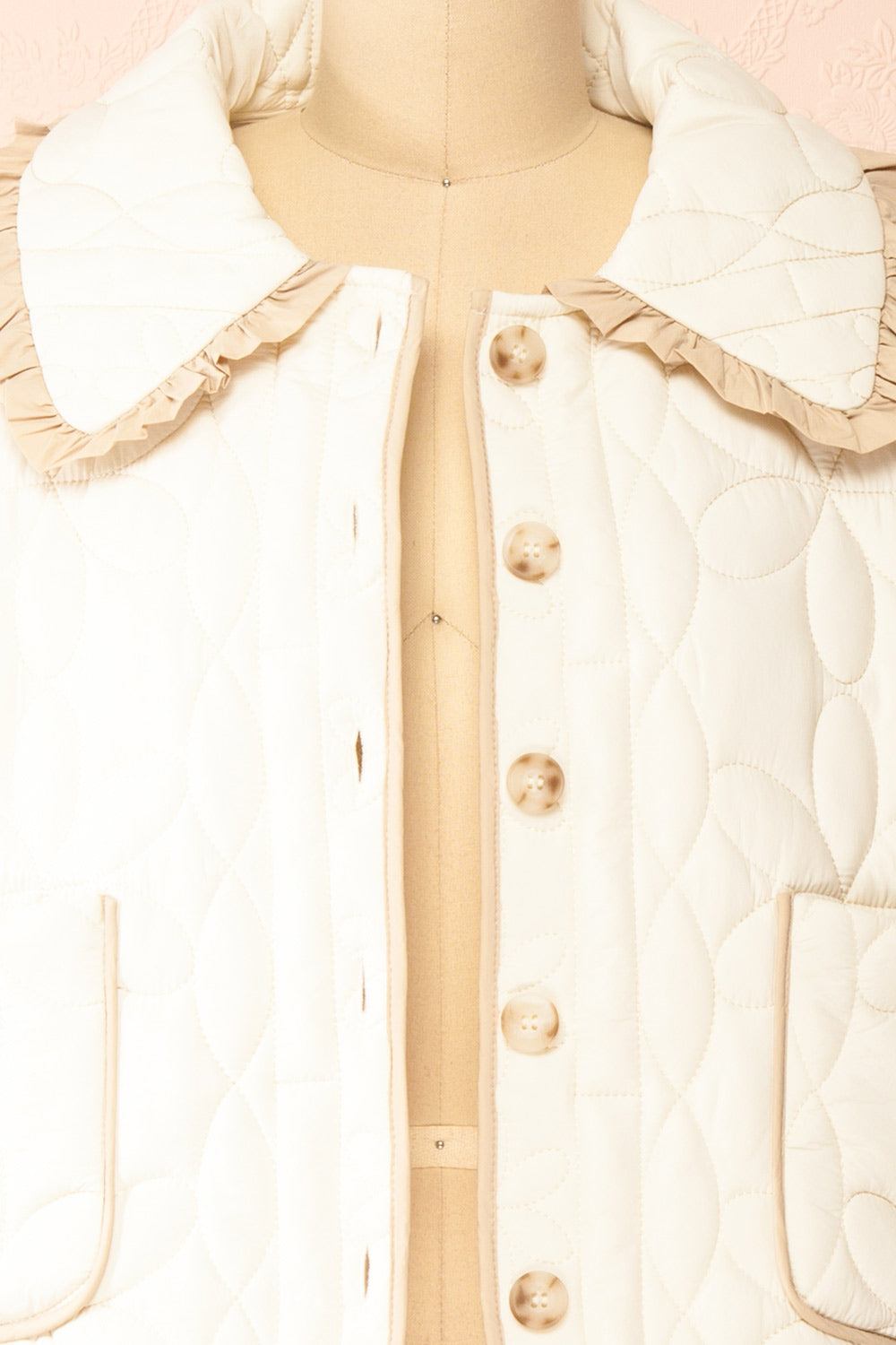 Set Ydrina Ivory Quilted Jacket & Short | Boutique 1861 top open