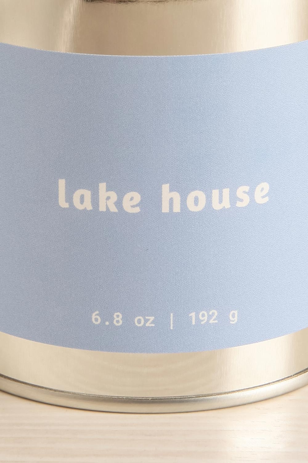 Lakehouse Candle | Maison garçonne close-up