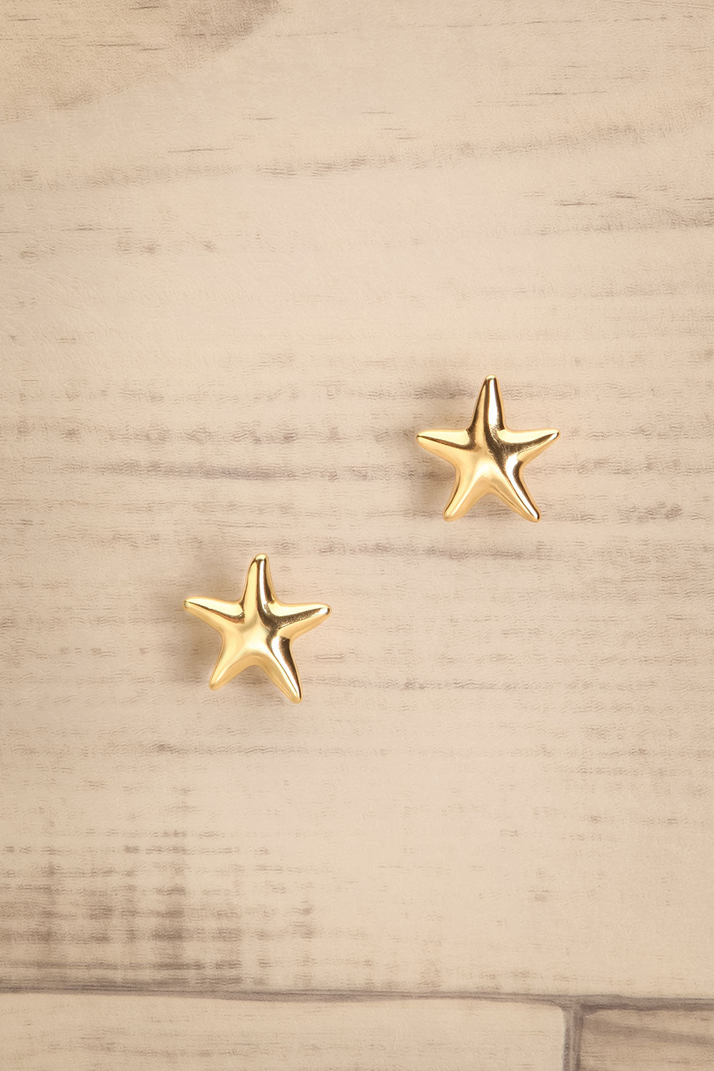 Skien Gold Starfish Stud Earrings | La petite garçonne