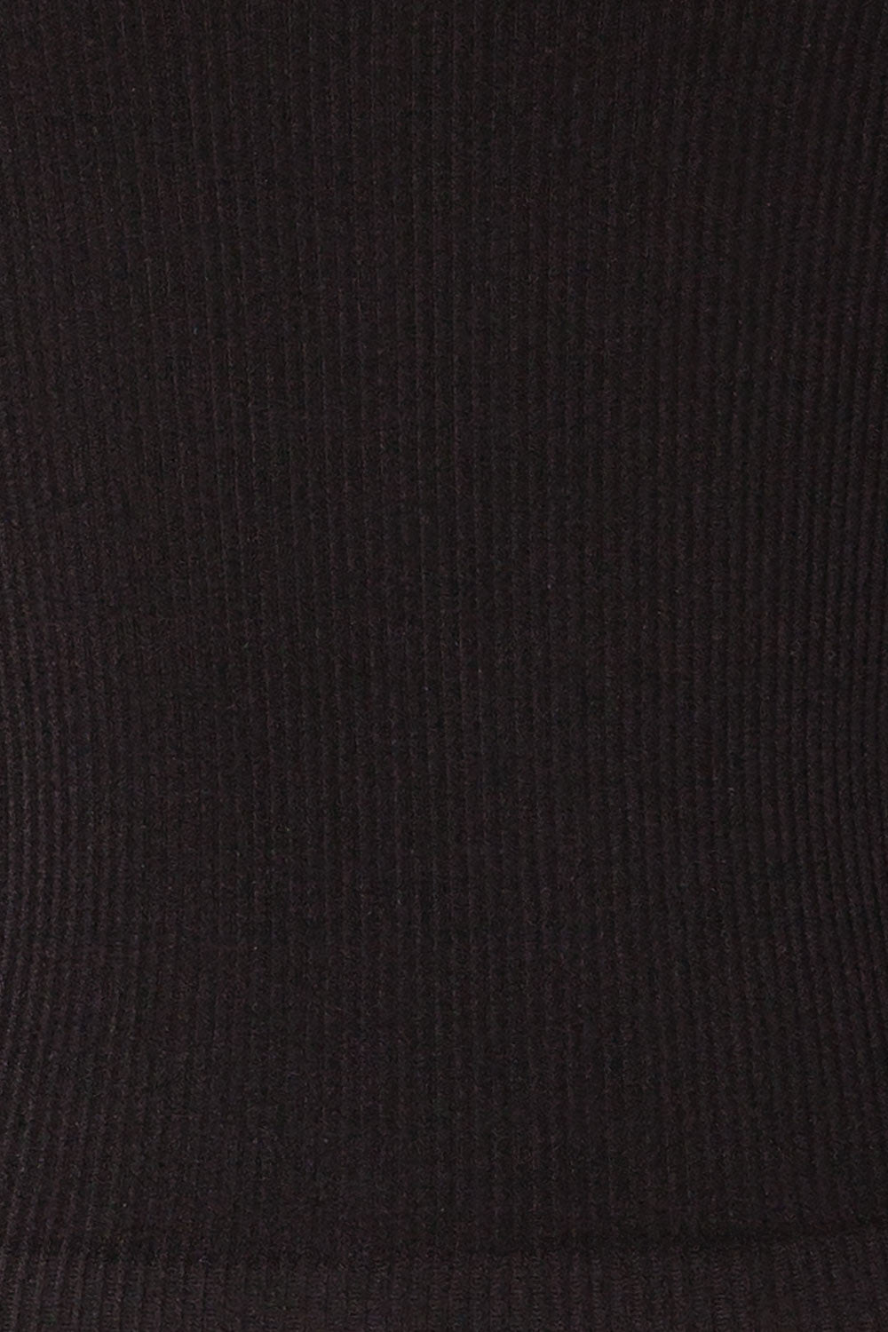 Somensac Black Ribbed Camisole w/ Lace Trim | Boutique 1861 texture