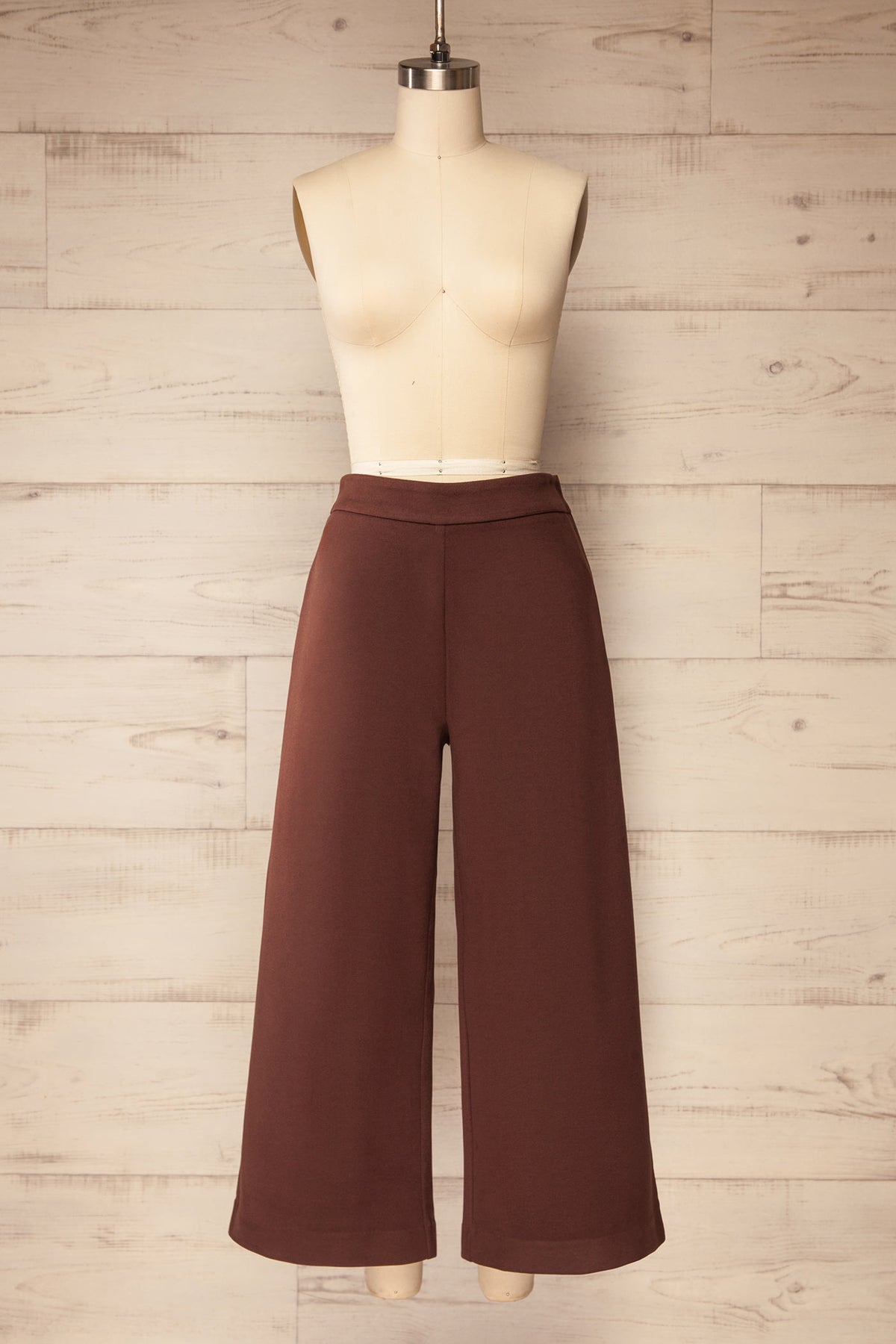 front view of Sorrente Brown High-Waisted Cropped Pants at La petite garçonne