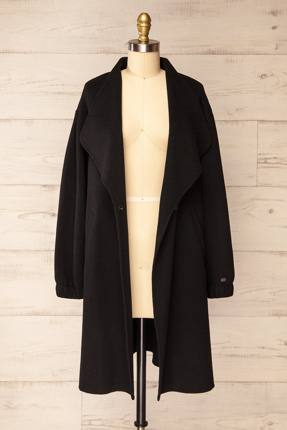 Souzie Black Oversized Wool Coat | La petite garçonne open view