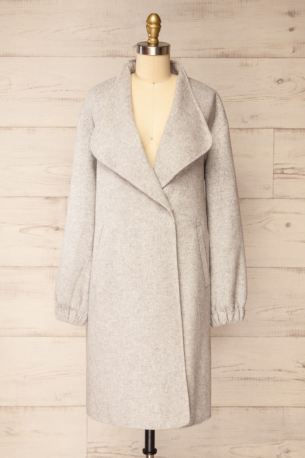 Souzie Grey Oversized Wool Coat | La petite garçonne front view