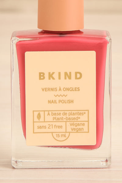 Su'l Bord Dark Pink Nail Polish | Maison garçonne close-up
