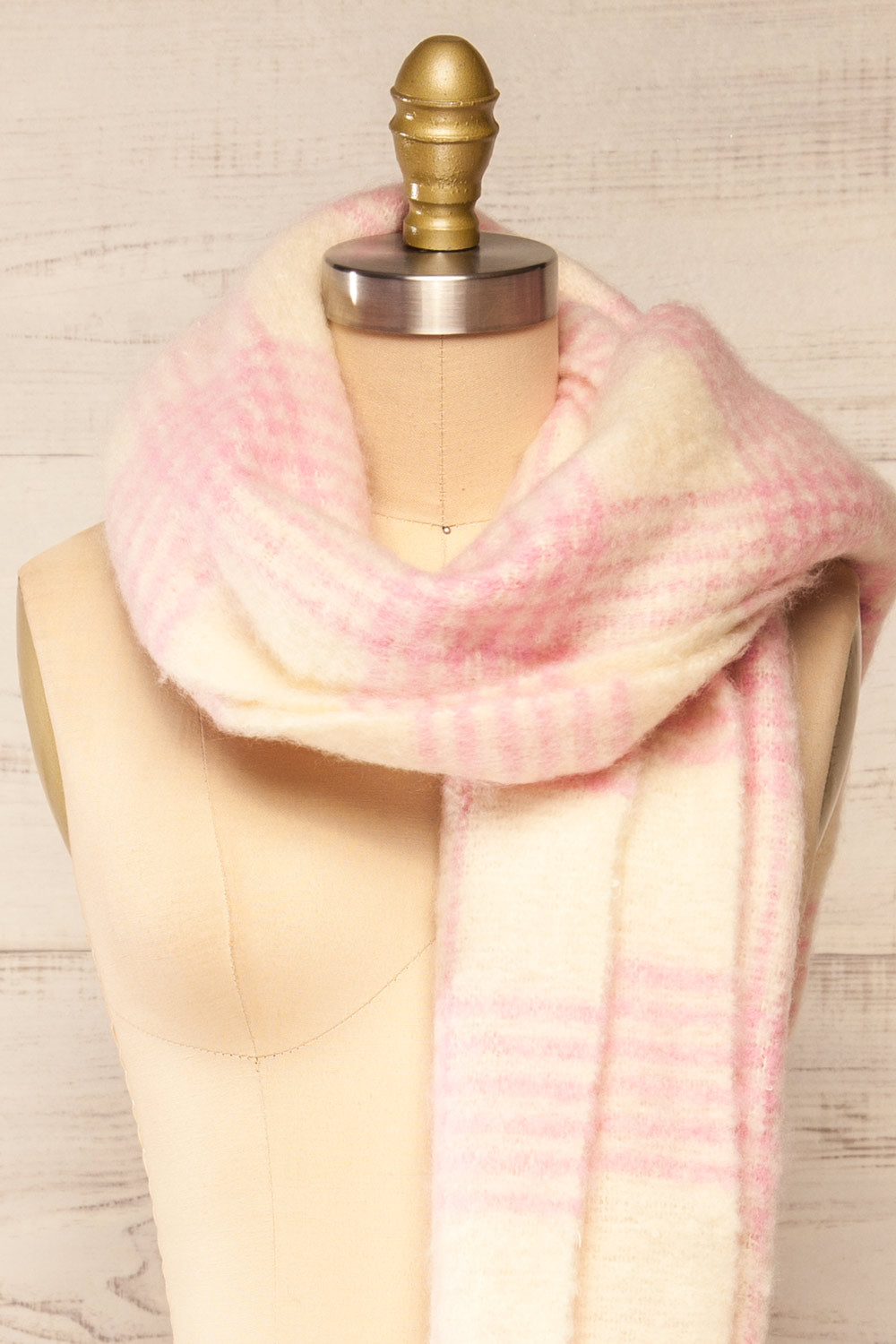 Suleja Pink Plaid Soft Knit Scarf | La petite garçonne side close-up