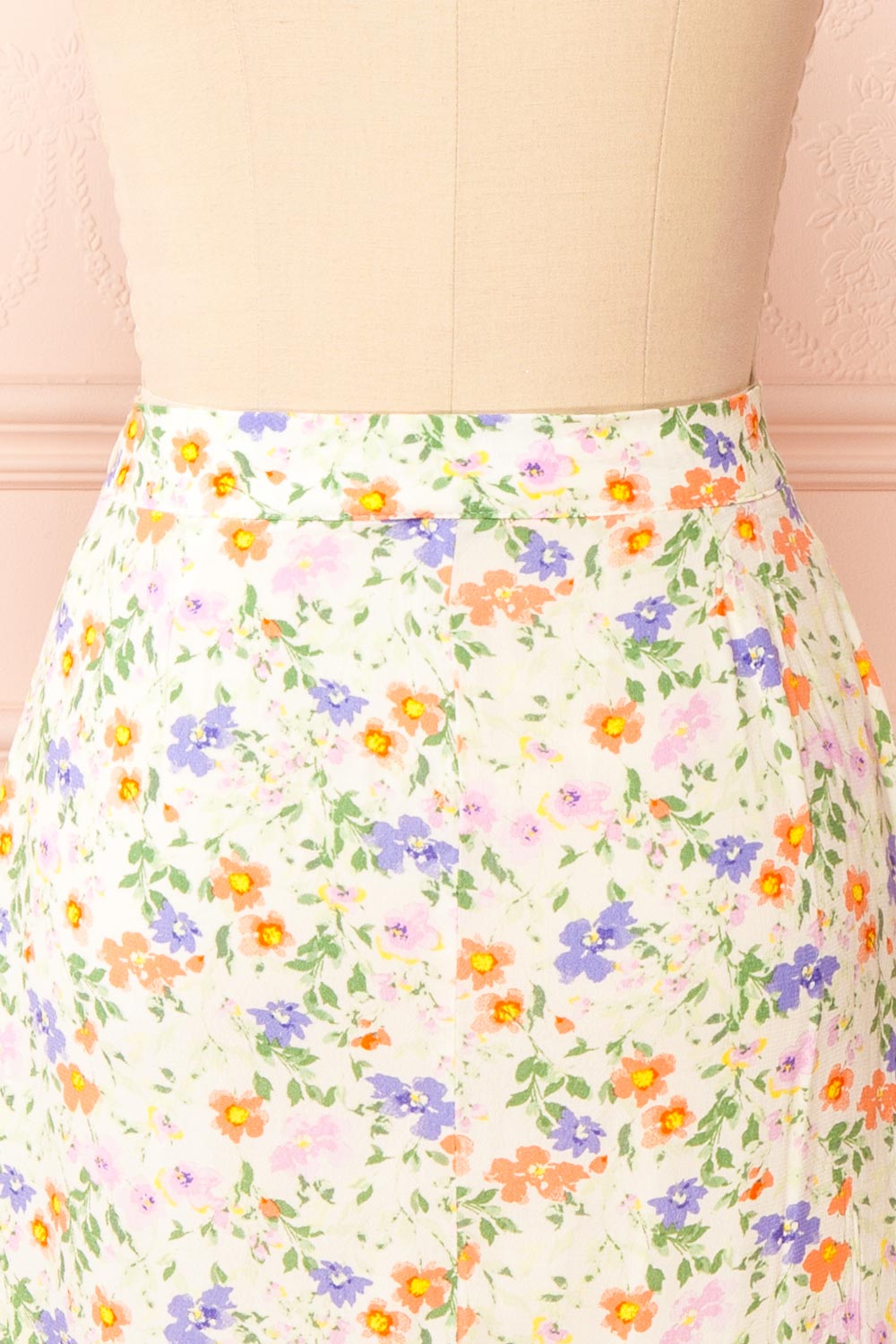 Svaana Midi Floral Skirt w/ Drawstring | Boutique 1861 back close-up