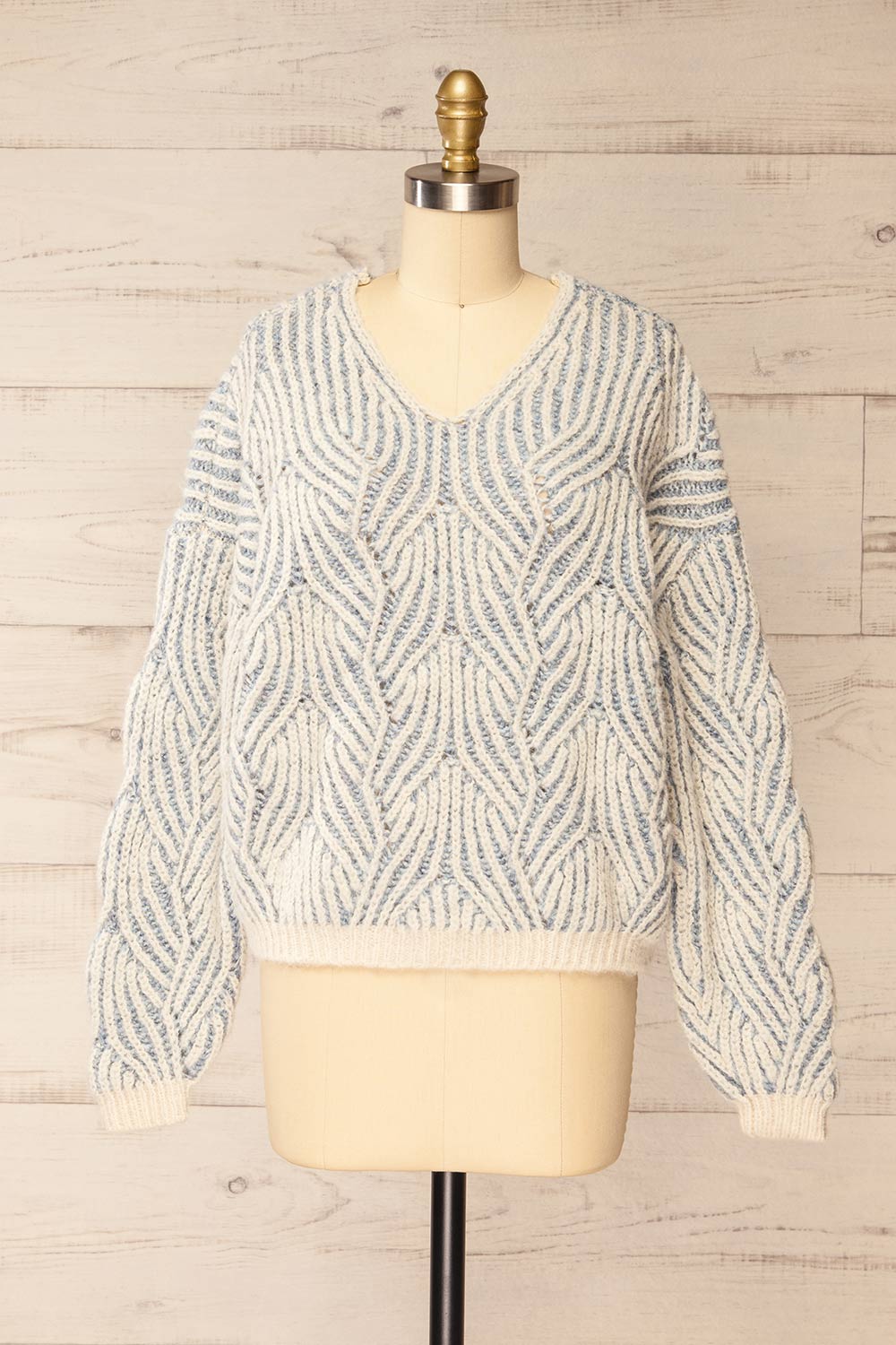 Tamboril Blue & White Knit Sweater w/ V-neck | La petite garçonne front view