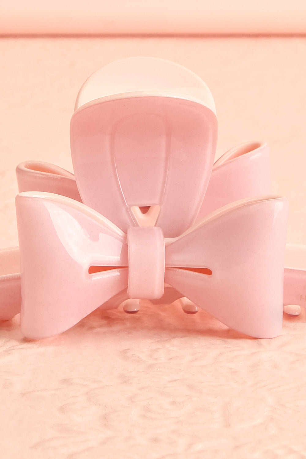 Teagan Pink Claw Clip w/ Bow | Boutique 1861 front close-up