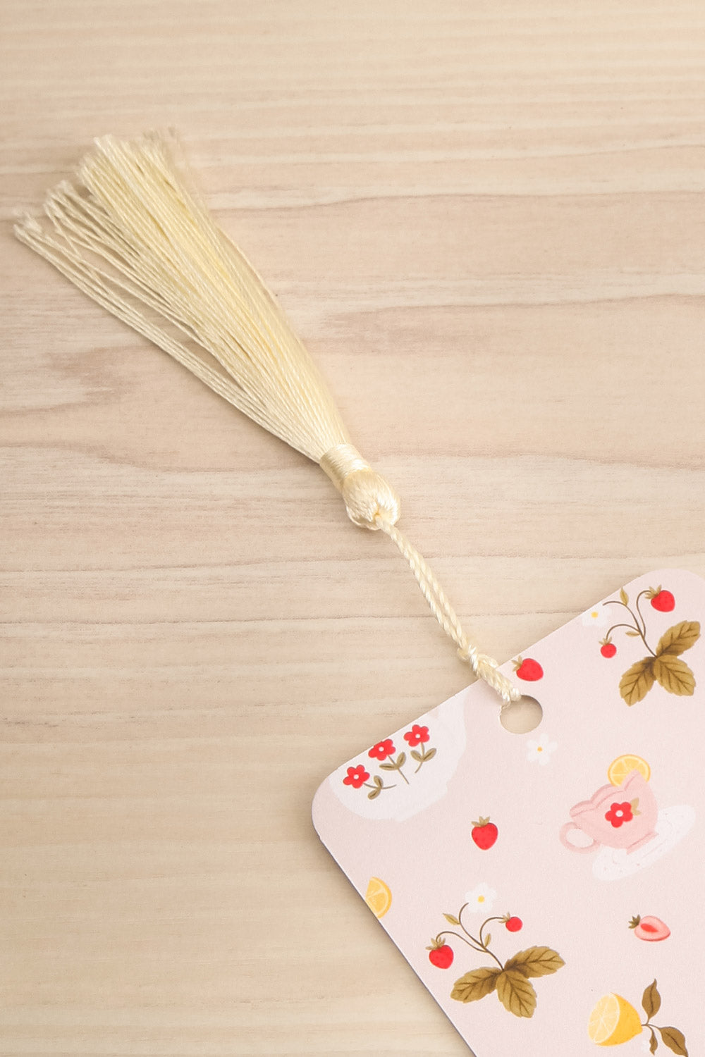 English Tea Bookmark | Maison garçonne pompom