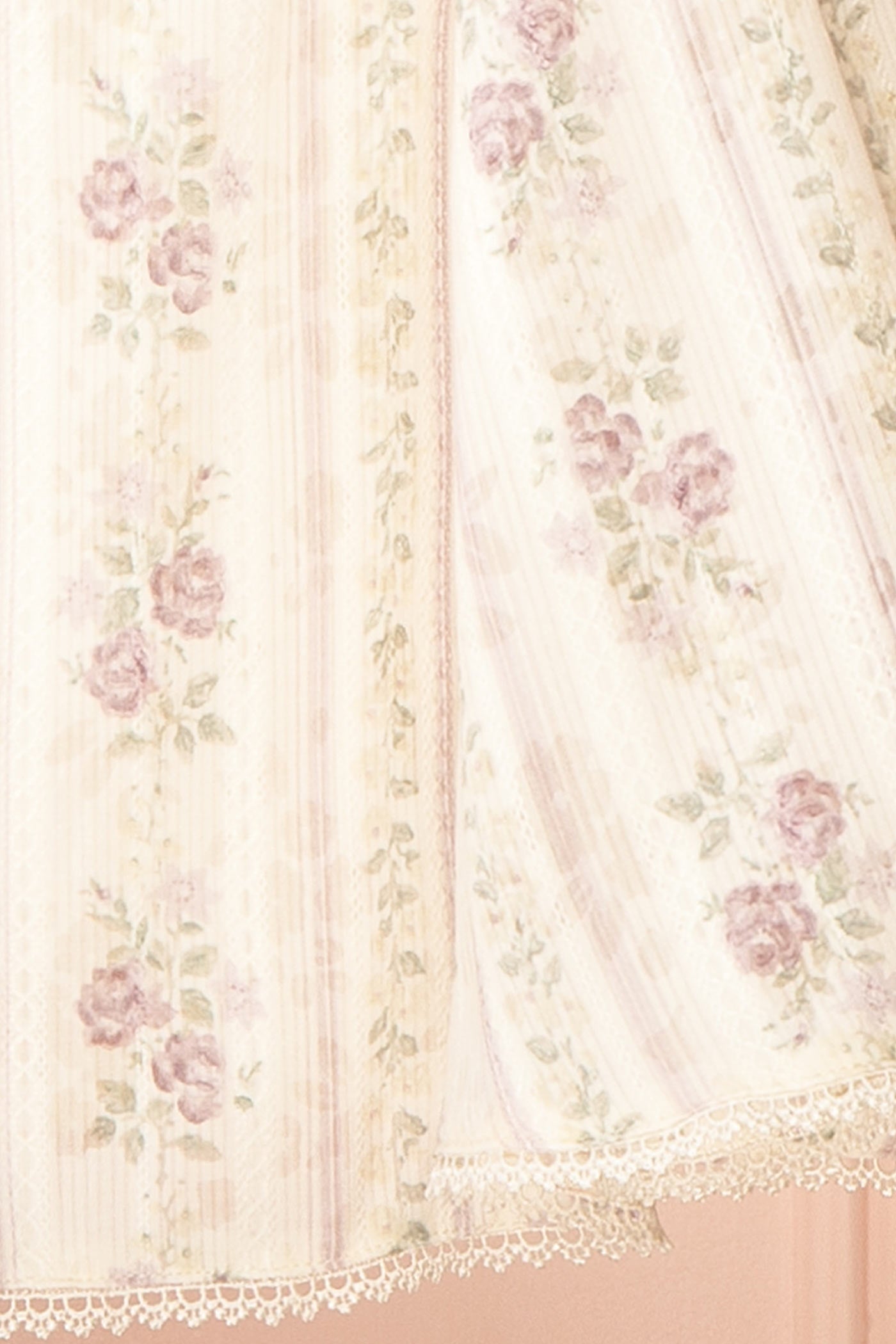 Close-up Theane Mauve Floral Short Dress with Back Bow at la boutique 1861