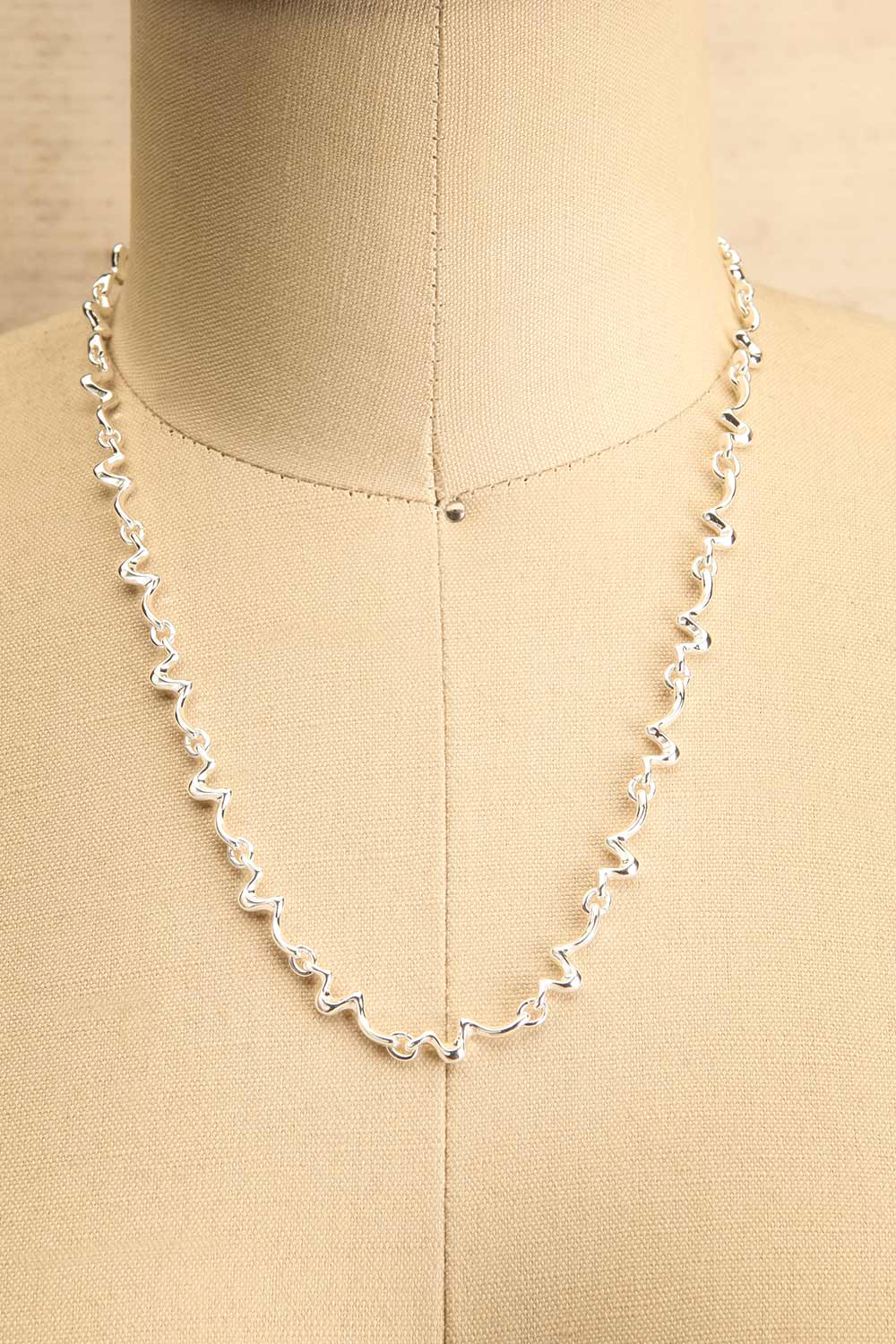 Thuin Silver Wavy Chain Necklace | La petite garçonne