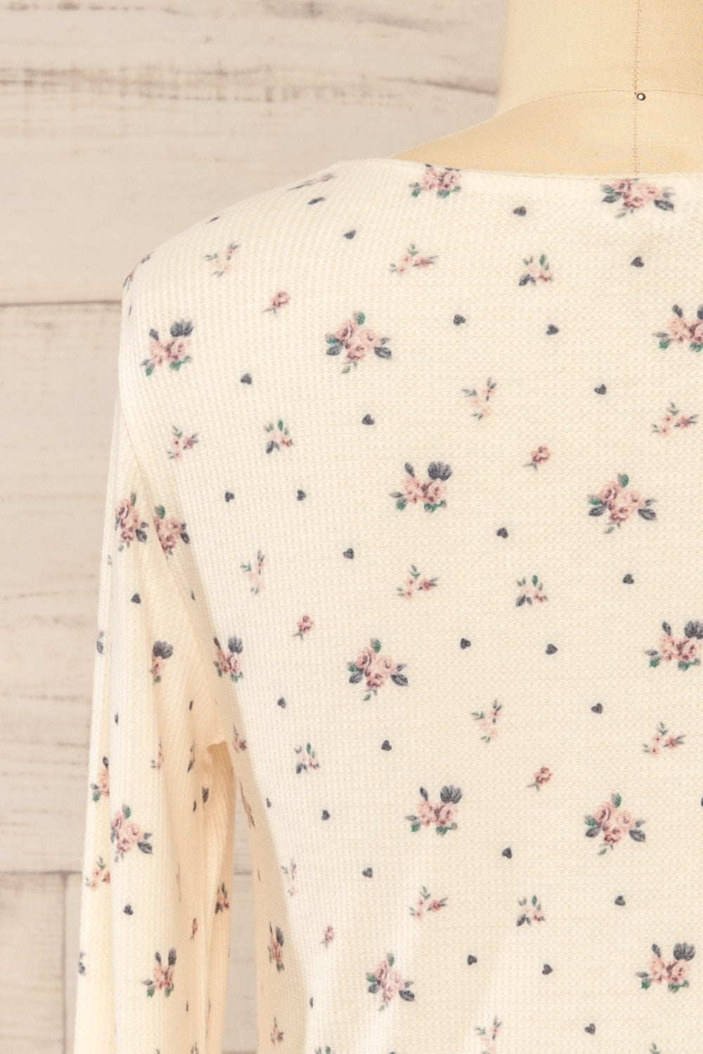 Topona Long-Sleeved Ivory Floral Top | La petite garçonne close-up