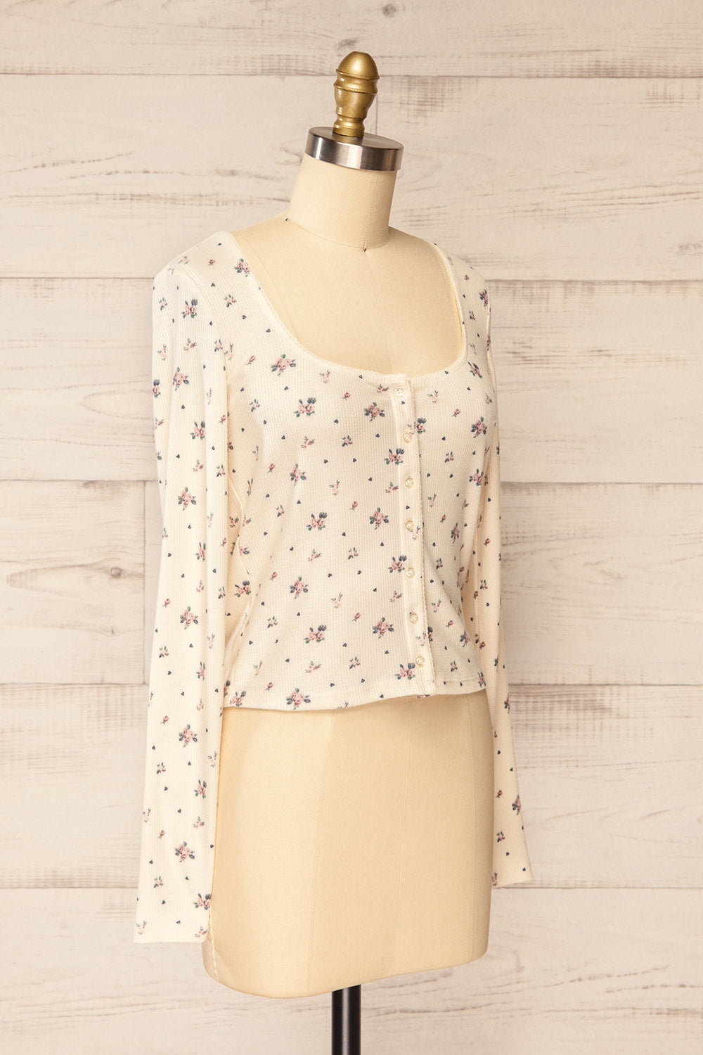 Topona Long-Sleeved Ivory Floral Top | La petite garçonne side view