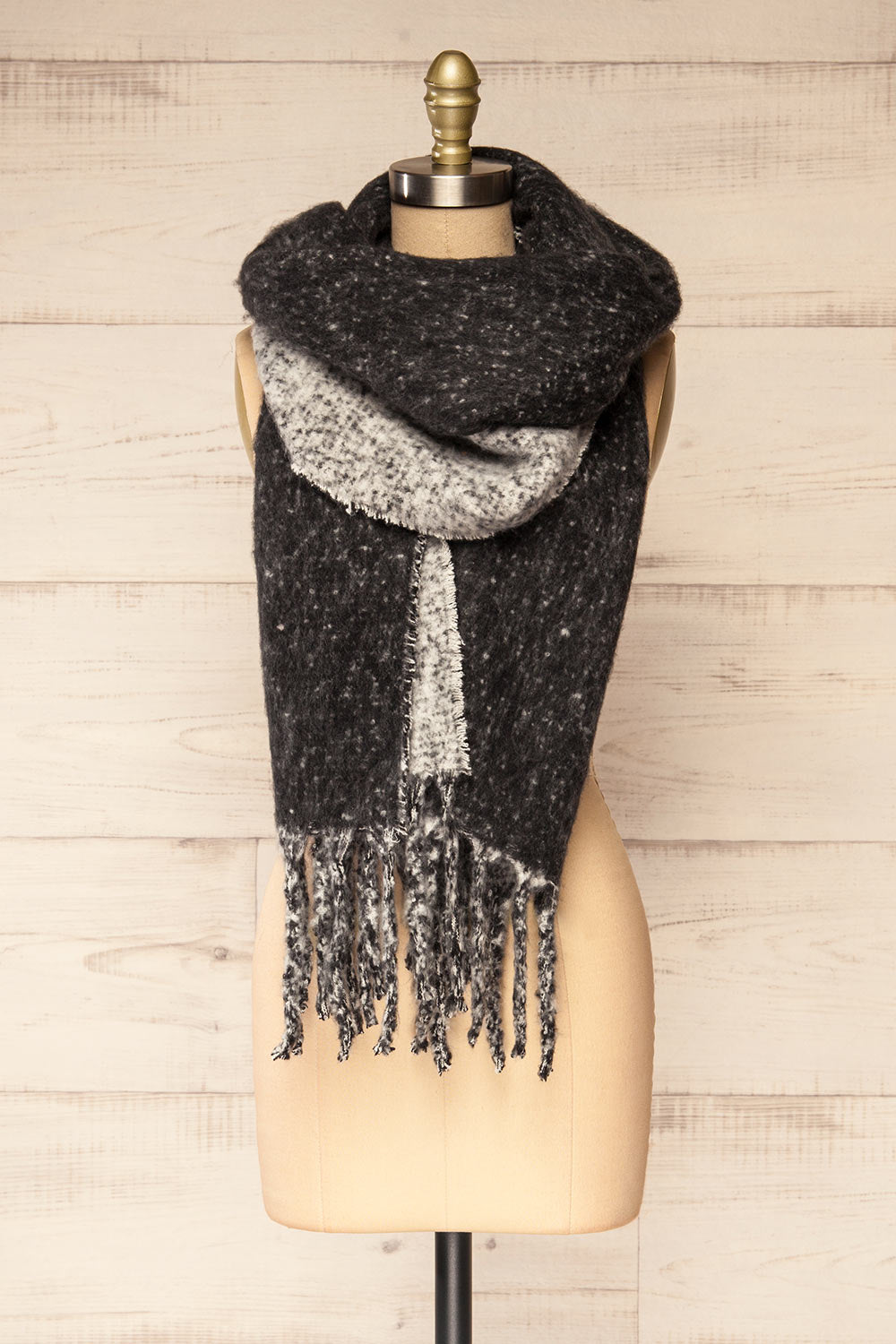 Tostado Black Soft Fuzzy Knitted Scarf | La petite garçonne knot