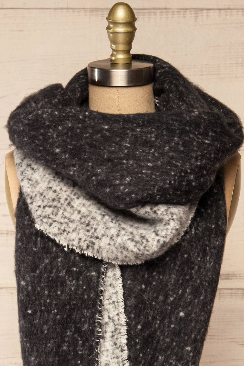 Tostado Black Soft Fuzzy Knitted Scarf | La petite garçonne knot view