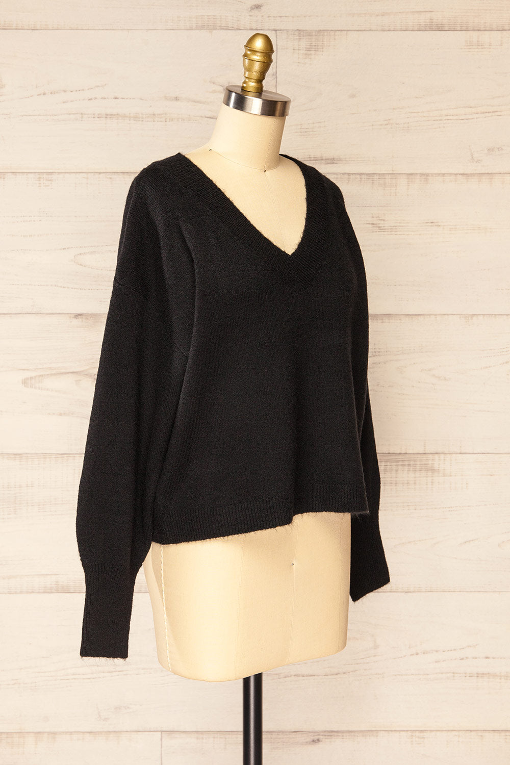 Tottenham Black V-neck Knit Sweater | La pette garçonne side view