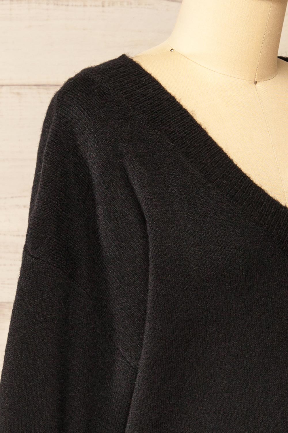 Tottenham Black V-neck Knit Sweater | La pette garçonne side