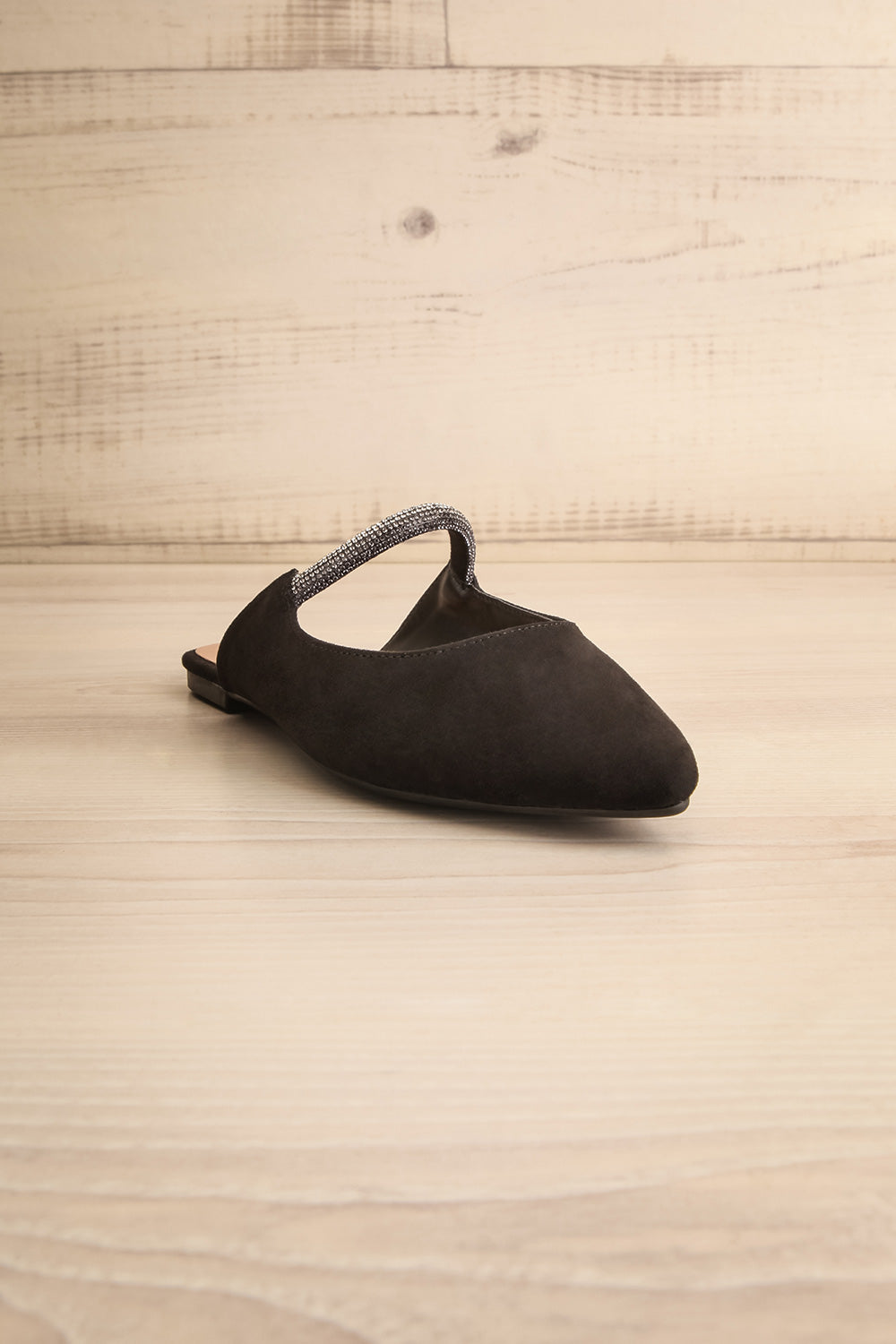 Tralee Black Mules w/ Pointed Toe | La petite garçonne front view