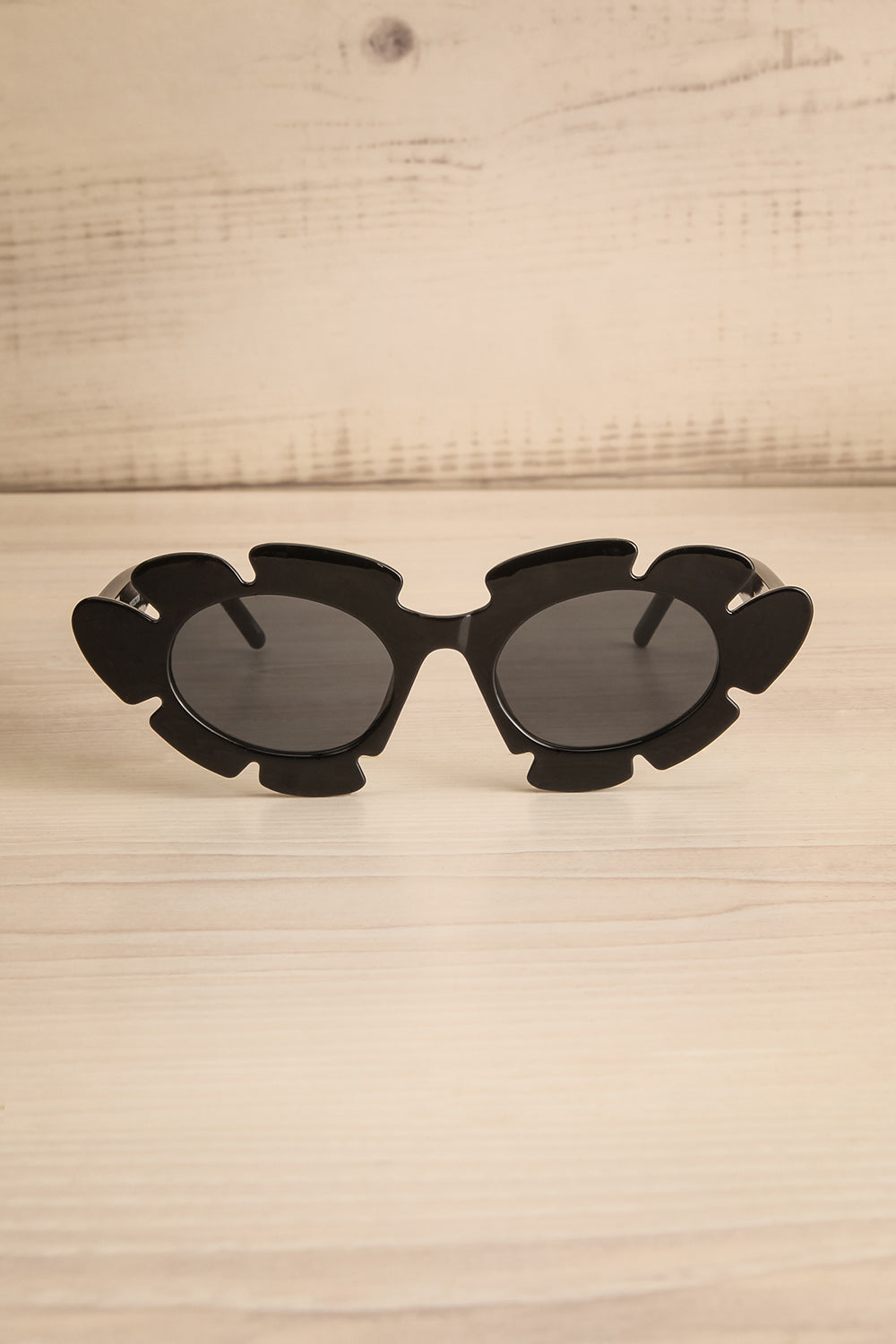 Trixie Black Flower Sunglasses | La petite garçonne