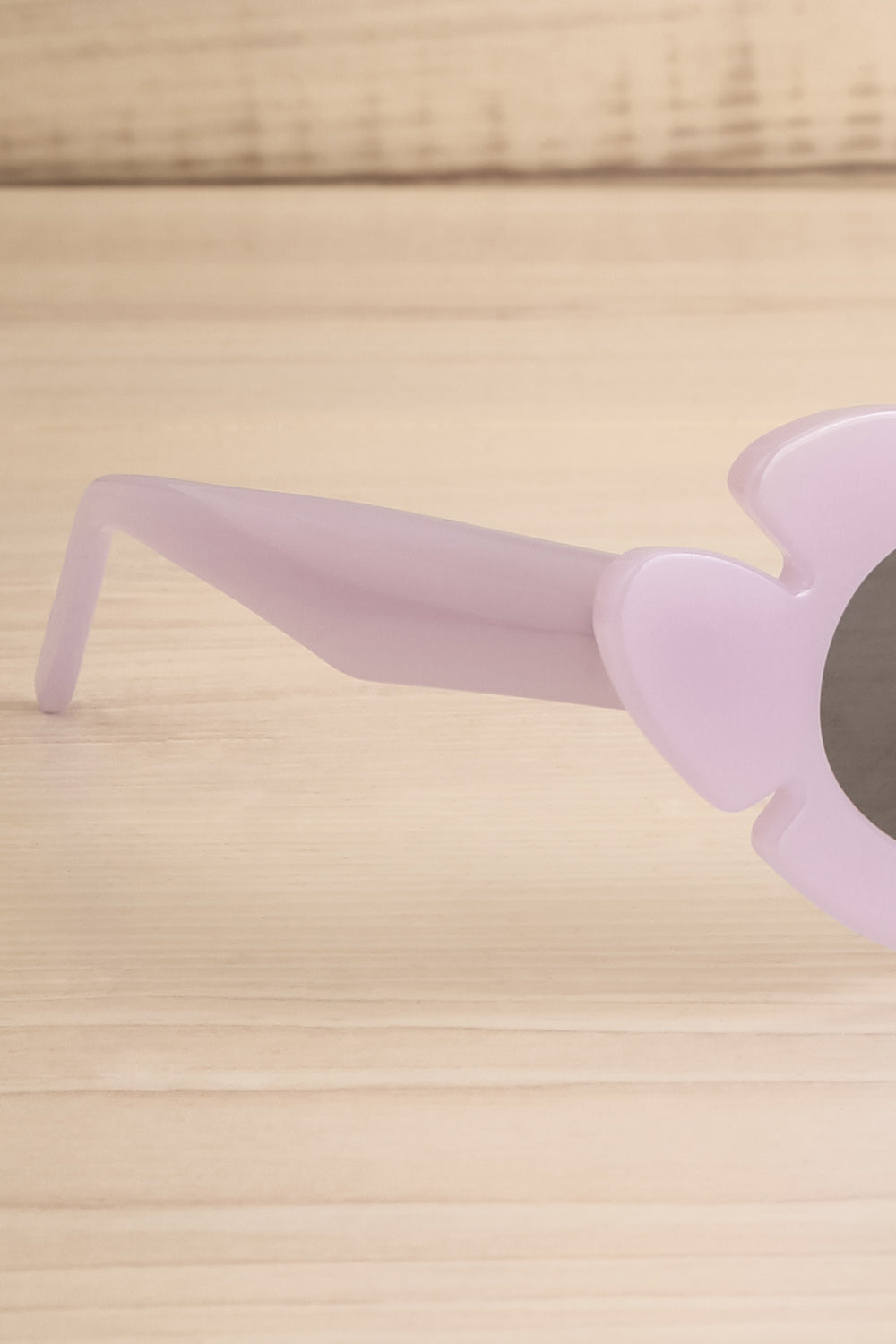 Trixie Lilac Flower Sunglasses | La petite garçonne side close-up