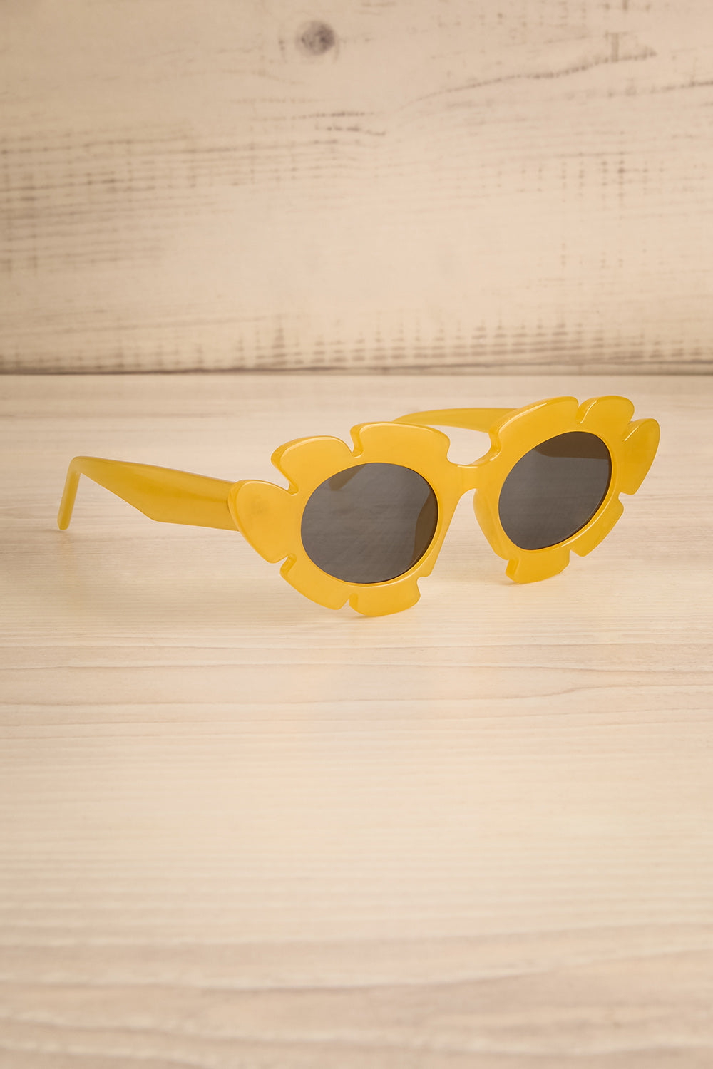 Trixie Yellow Flower Sunglasses | La petite garçonne side view