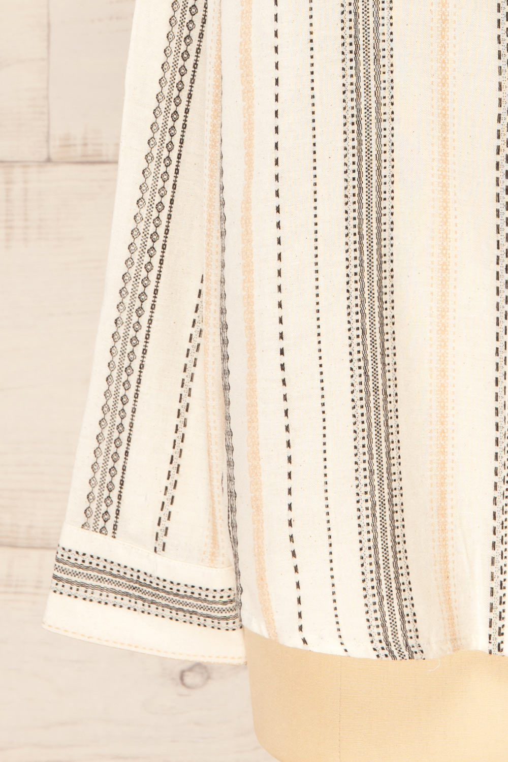 Tubah Black Long Sleeves Striped Button-Up Shirt  | La petite garçonne sleeve