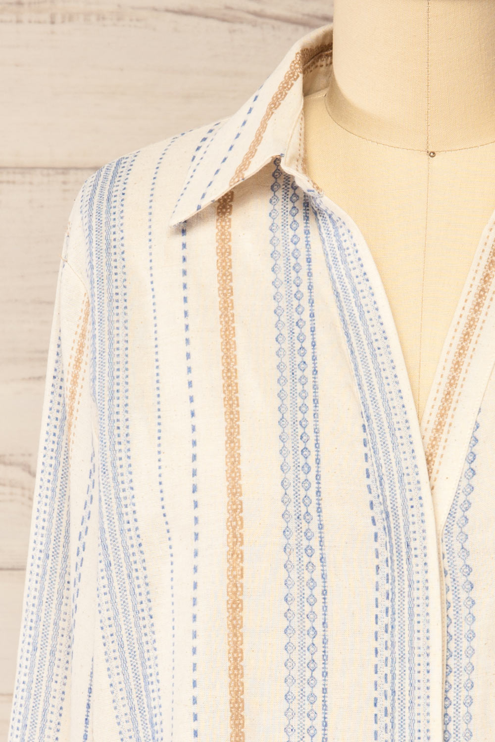 Tubah Blue Long Sleeves Striped Button-Up Shirt | La petite garçonne front
