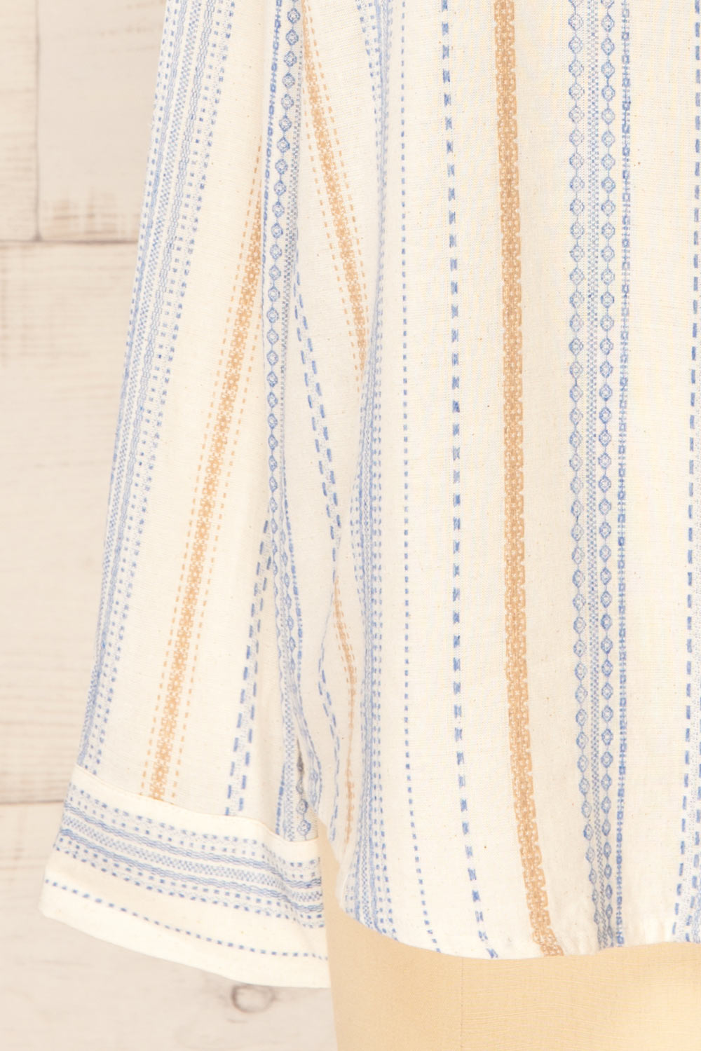 Tubah Blue Long Sleeves Striped Button-Up Shirt | La petite garçonne sleeve