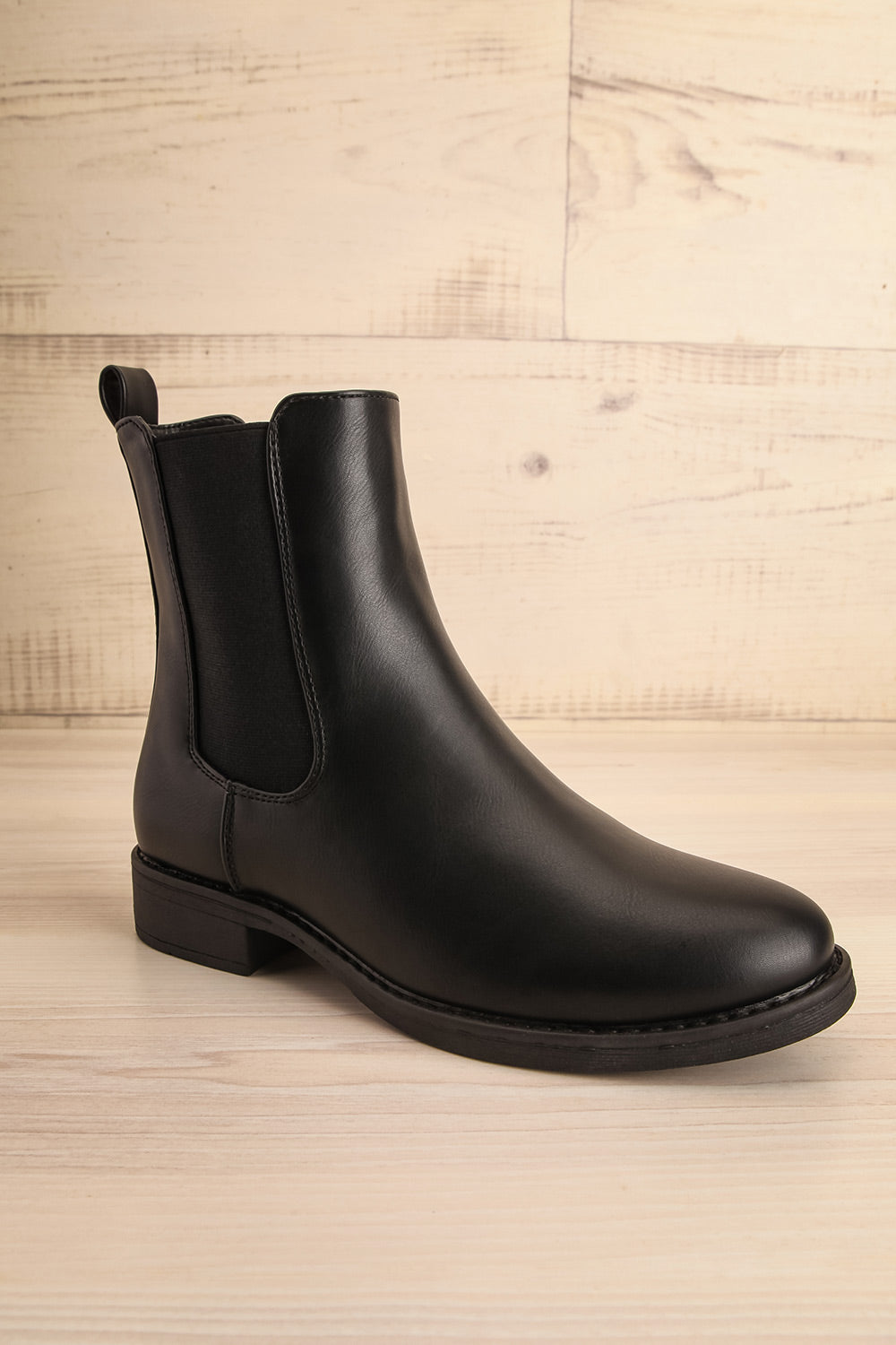 Tucson Chelsea Black Boots | La petite garçonne side view