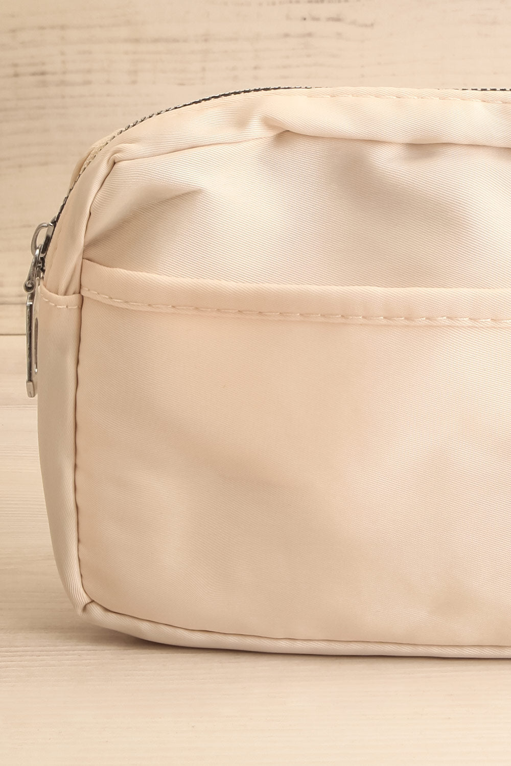 Tumkur Ivoire Adjustable Belt Bag | La petite garçonne front close-up