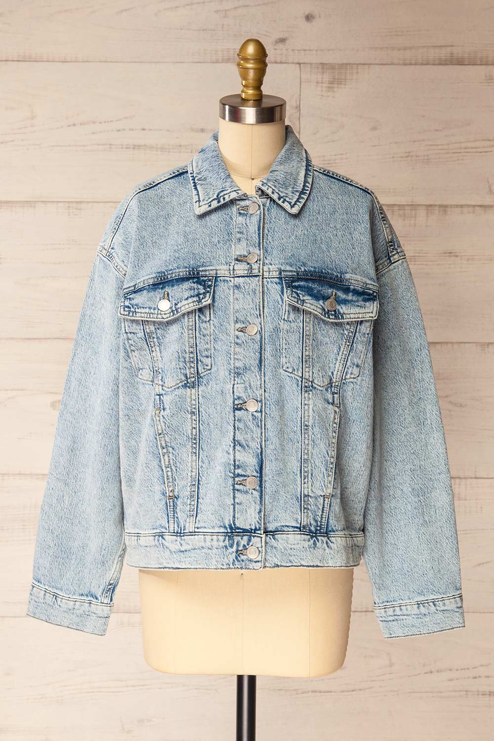 Urbino Blue Denim Jacket with Pockets | La petite garçonne front view