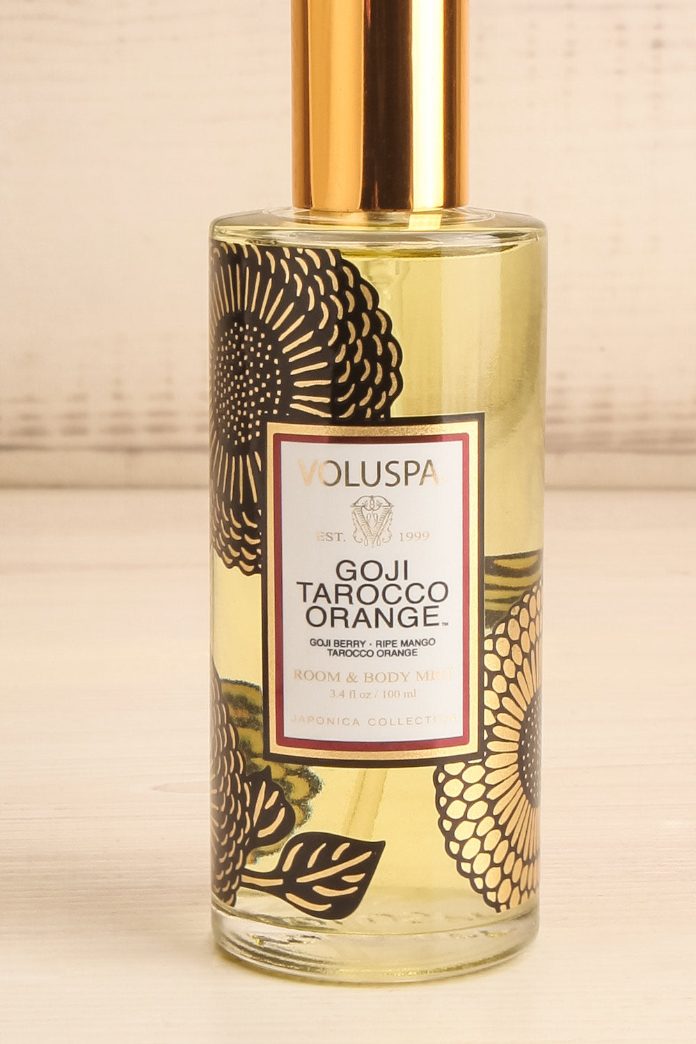 Goji Tarocco Orange Room & Body Spray | Maison garçonne close-up
