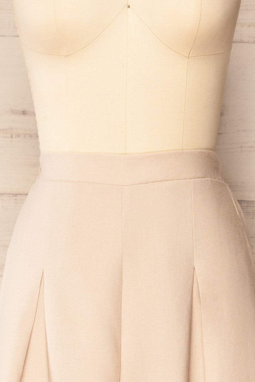 Varallo Beige Wide Leg Pants with Front Pleats | La petite garçonne front 