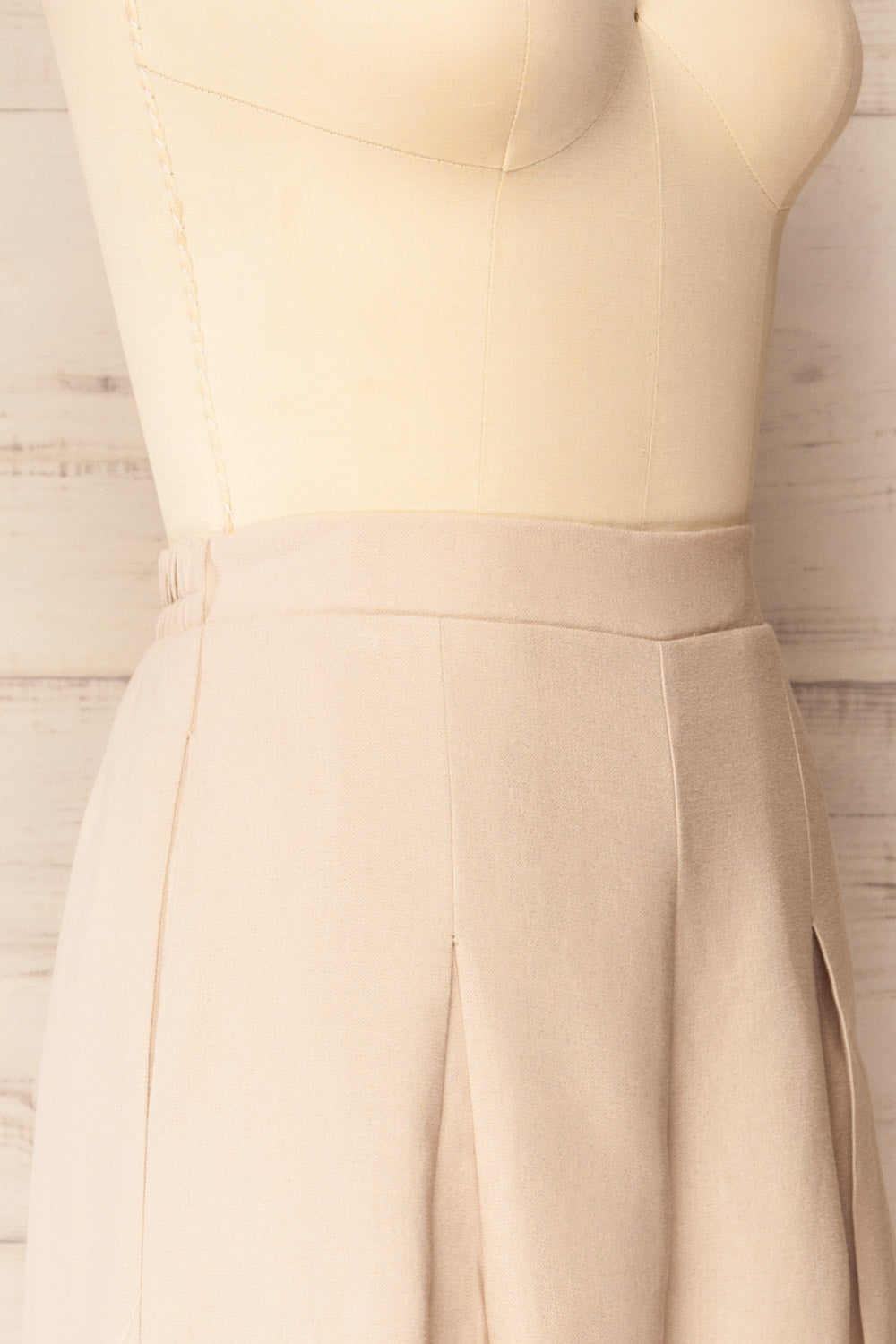 Varallo Beige Wide Leg Pants with Front Pleats | La petite garçonne side