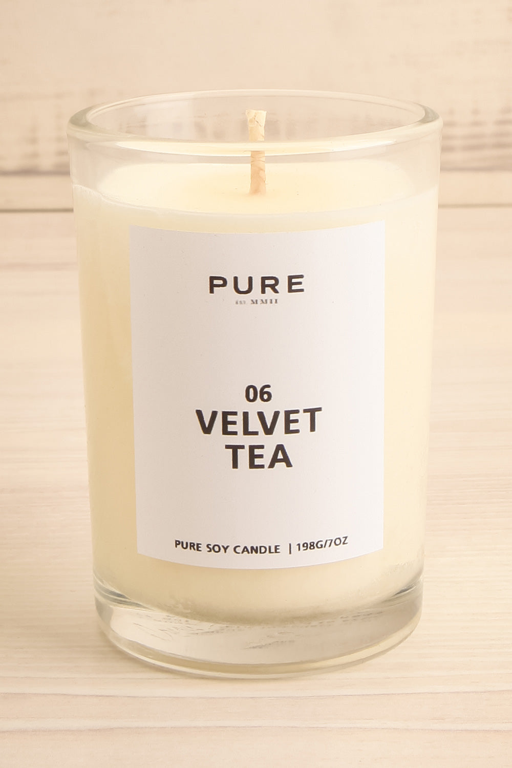 Velvet Tea Candle | Maison garçonne close-up