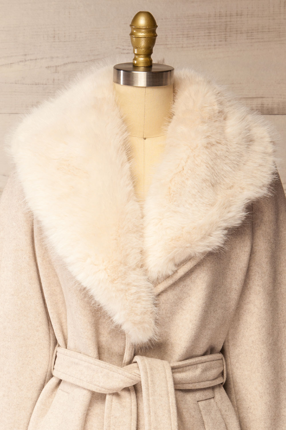 Veracruz Beige Coat with Faux Fur Collar | La petite garçonne front fur