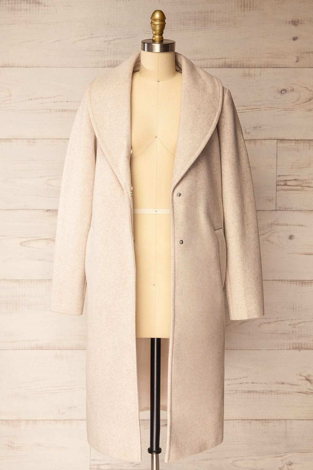 Veracruz Beige Coat with Faux Fur Collar | La petite garçonne open view