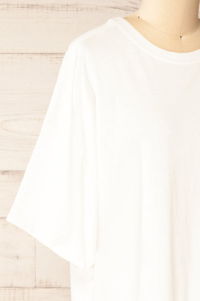 Viedma White Oversized Faded Look T-Shirt | La petite garçonne side close-up
