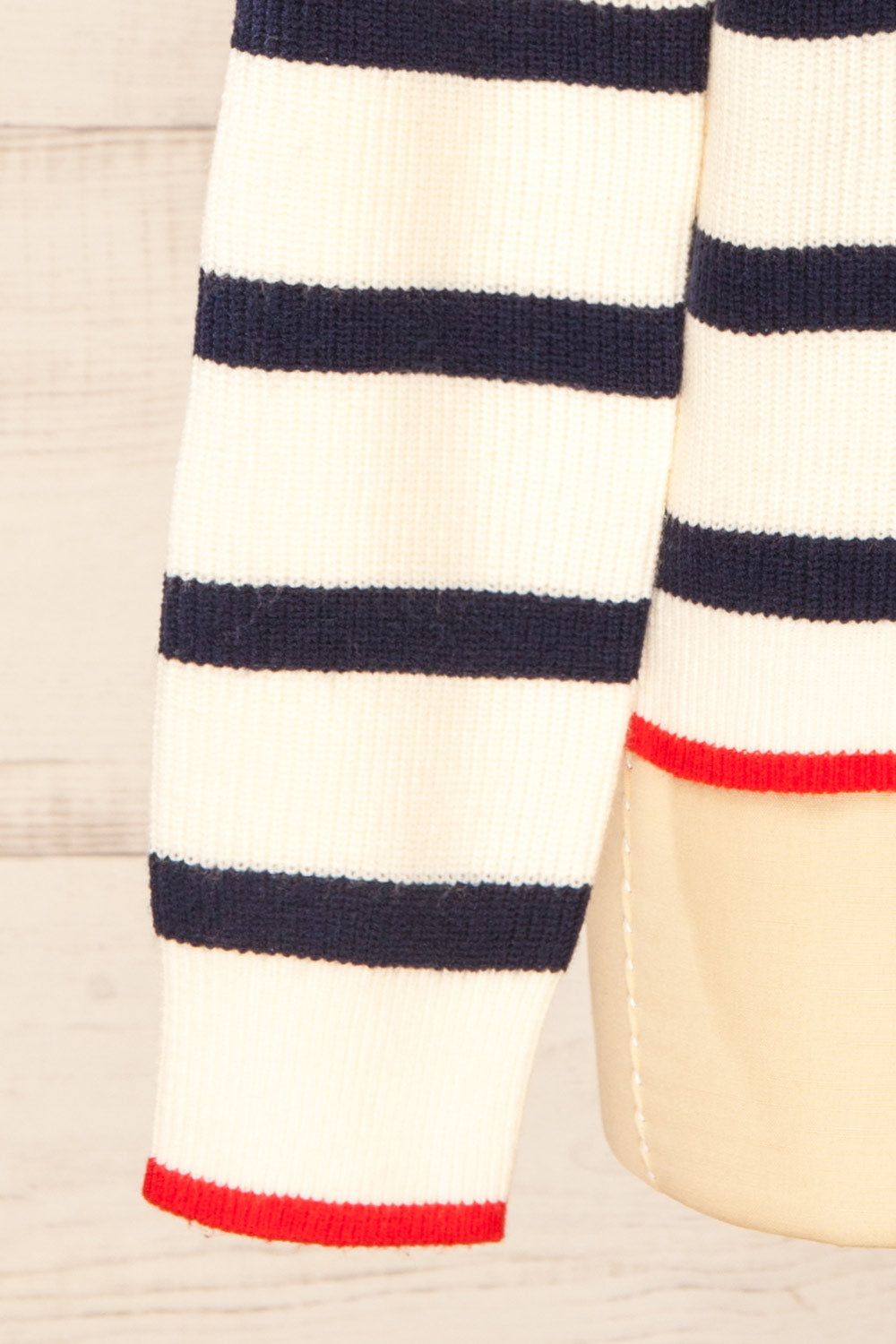 Virton White Top w/ Navy Stripes | La petite garçonne sleeve close-up