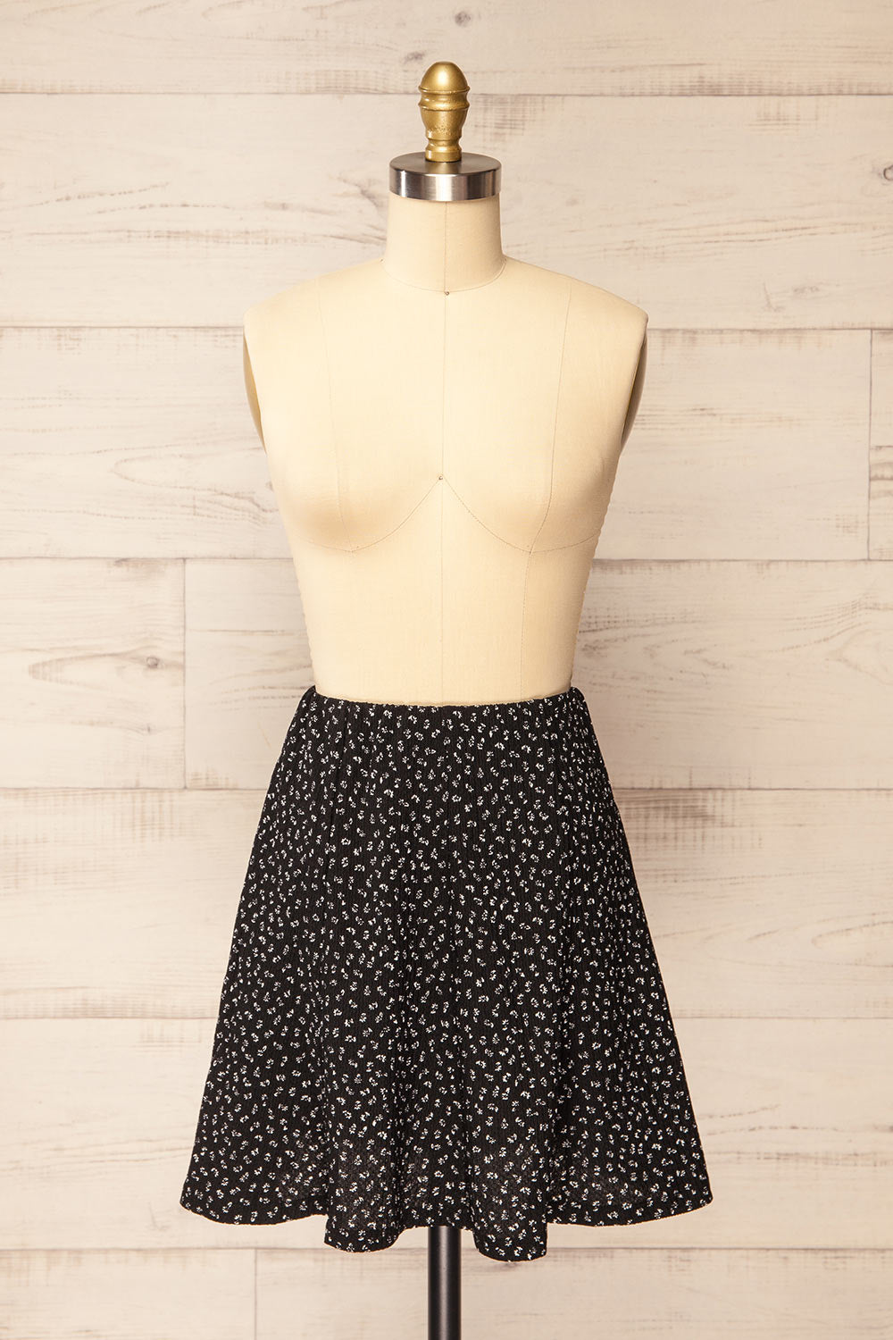 Warsop Black A-Line floral Skirt | La petite garçonne front view 