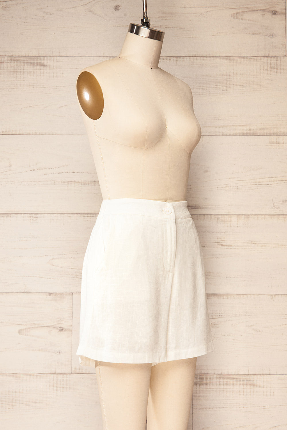 Wharfedale White Linen Shorts w/ Elastic Waistline side view