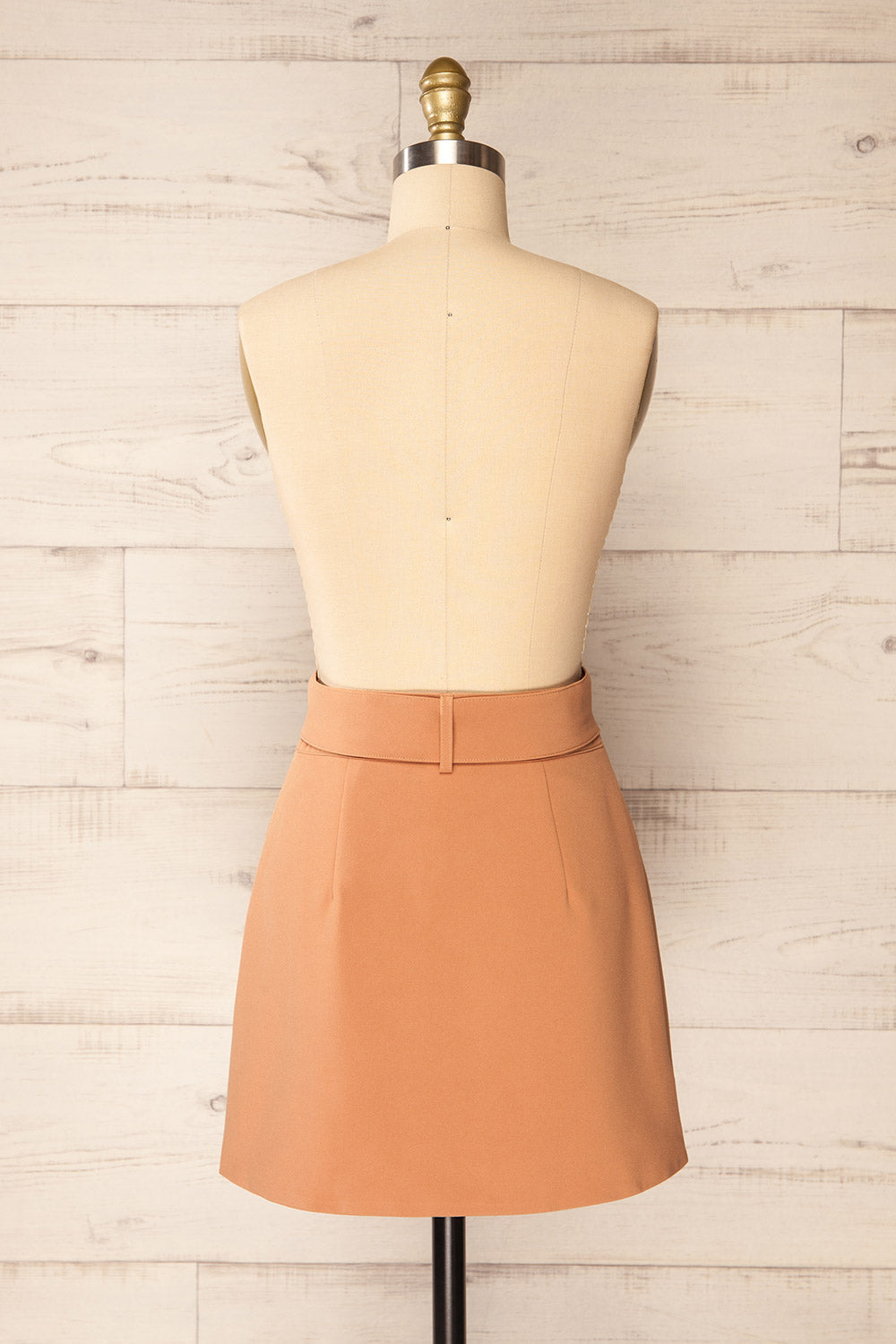 Wicklow Short Beige Skirt w/ Asymmetrical Hem | La petite garçonne back view