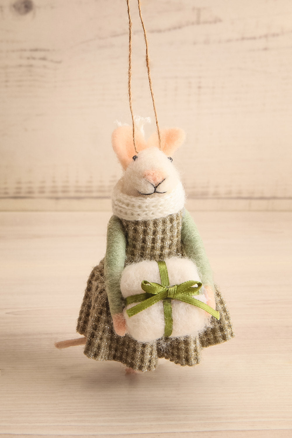 Wintergreen Mouse Holiday Ornament | Maison garçonne willa
