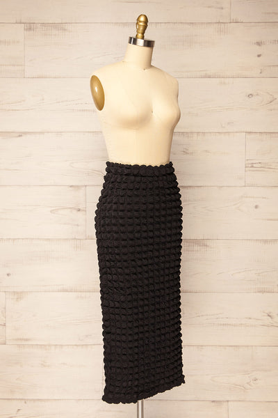 Wyrley Black Popcorn Textured Midi Skirt | La petite garçonne  side view
