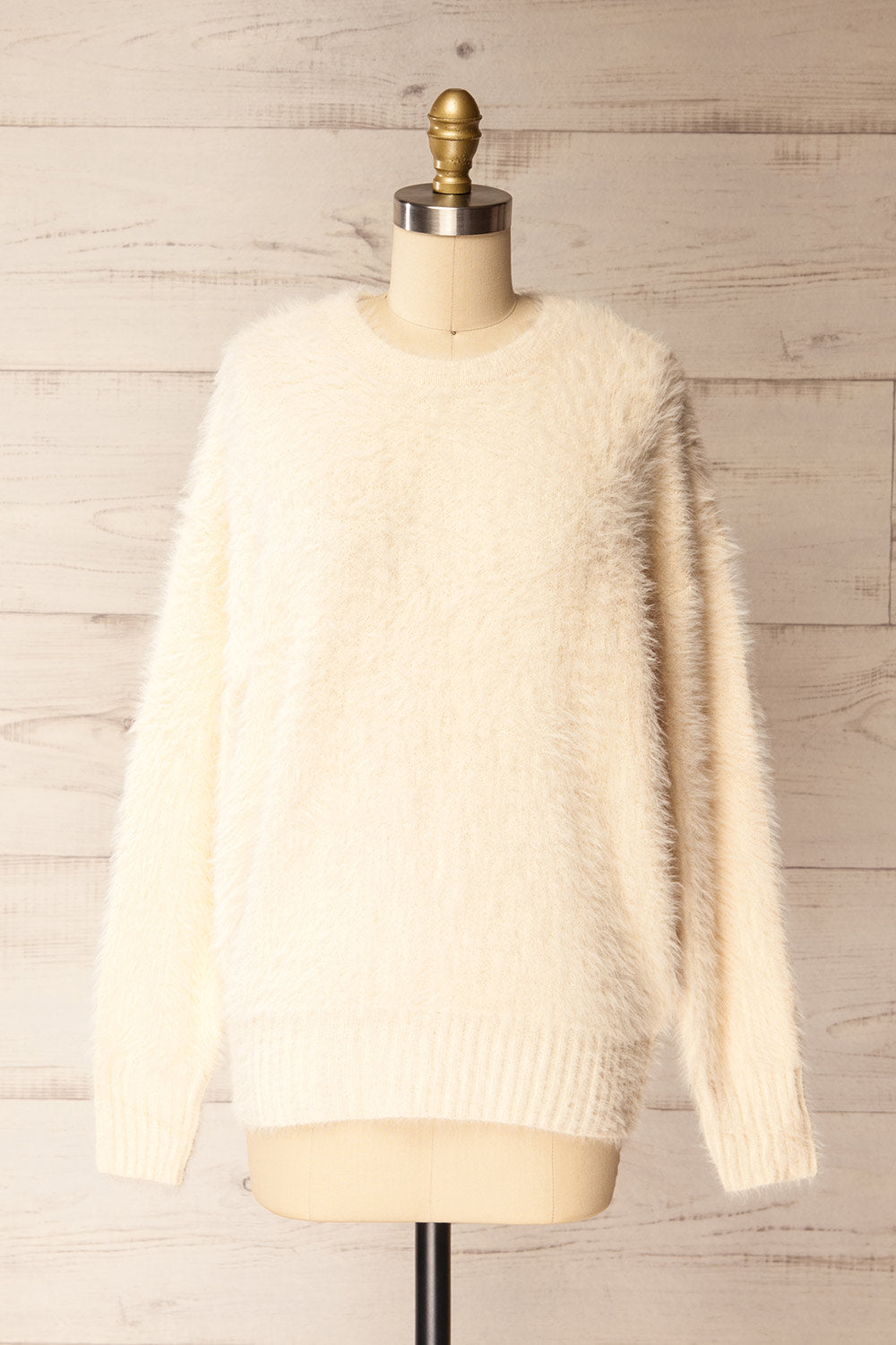 Yanam Fuzzy Ivory Sweater | La petite garçonne front view 