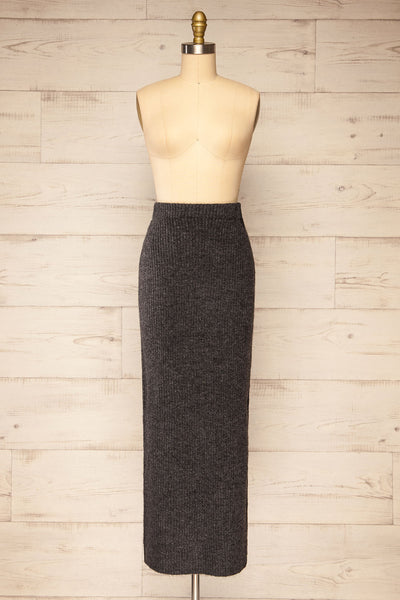 Yarrowford Grey Long Ribbed Knit Skirt | La petite garçonne front view